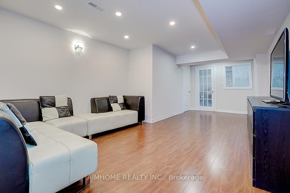 Photo 38 of 61 Sarum Crescent, Markham, Berczy — HOMEH