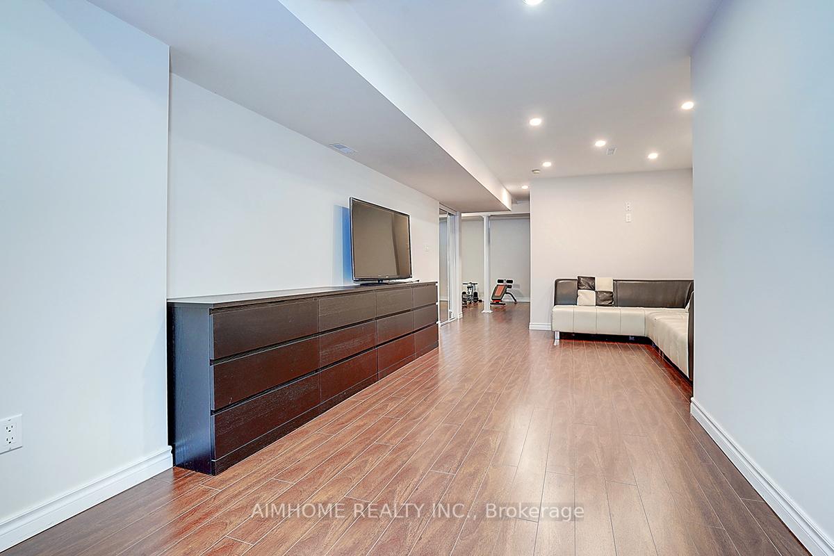 Photo 39 of 61 Sarum Crescent, Markham, Berczy — HOMEH