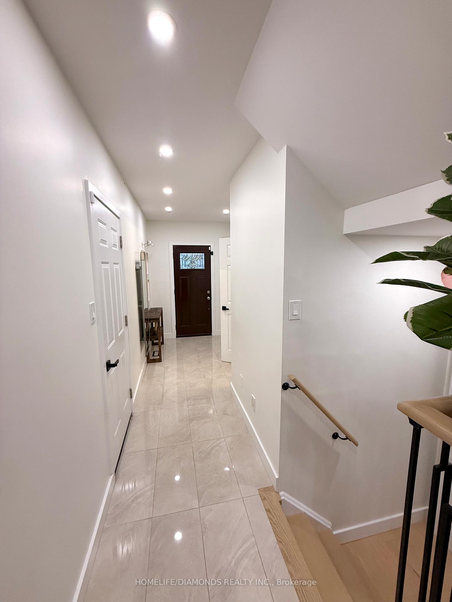 Photo 2 of 106 Stokely Crescent, Whitby, Downtown Whitby — HOMEH