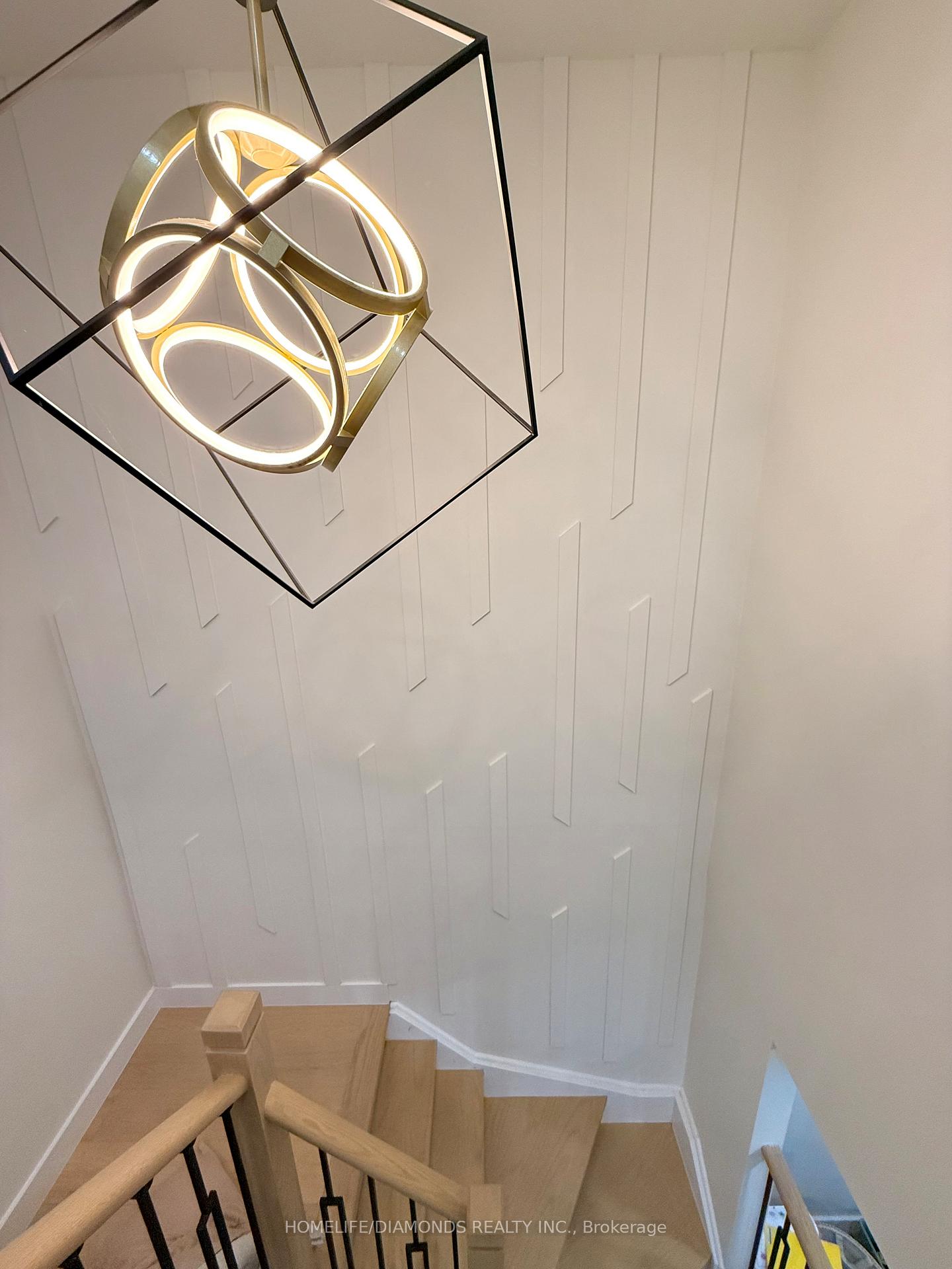 Photo 8 of 106 Stokely Crescent, Whitby, Downtown Whitby — HOMEH
