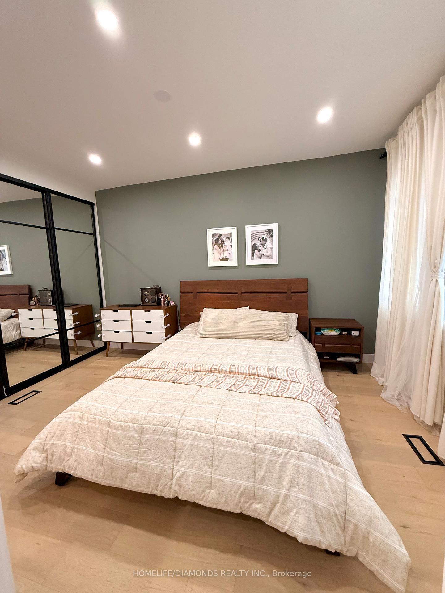 Photo 13 of 106 Stokely Crescent, Whitby, Downtown Whitby — HOMEH