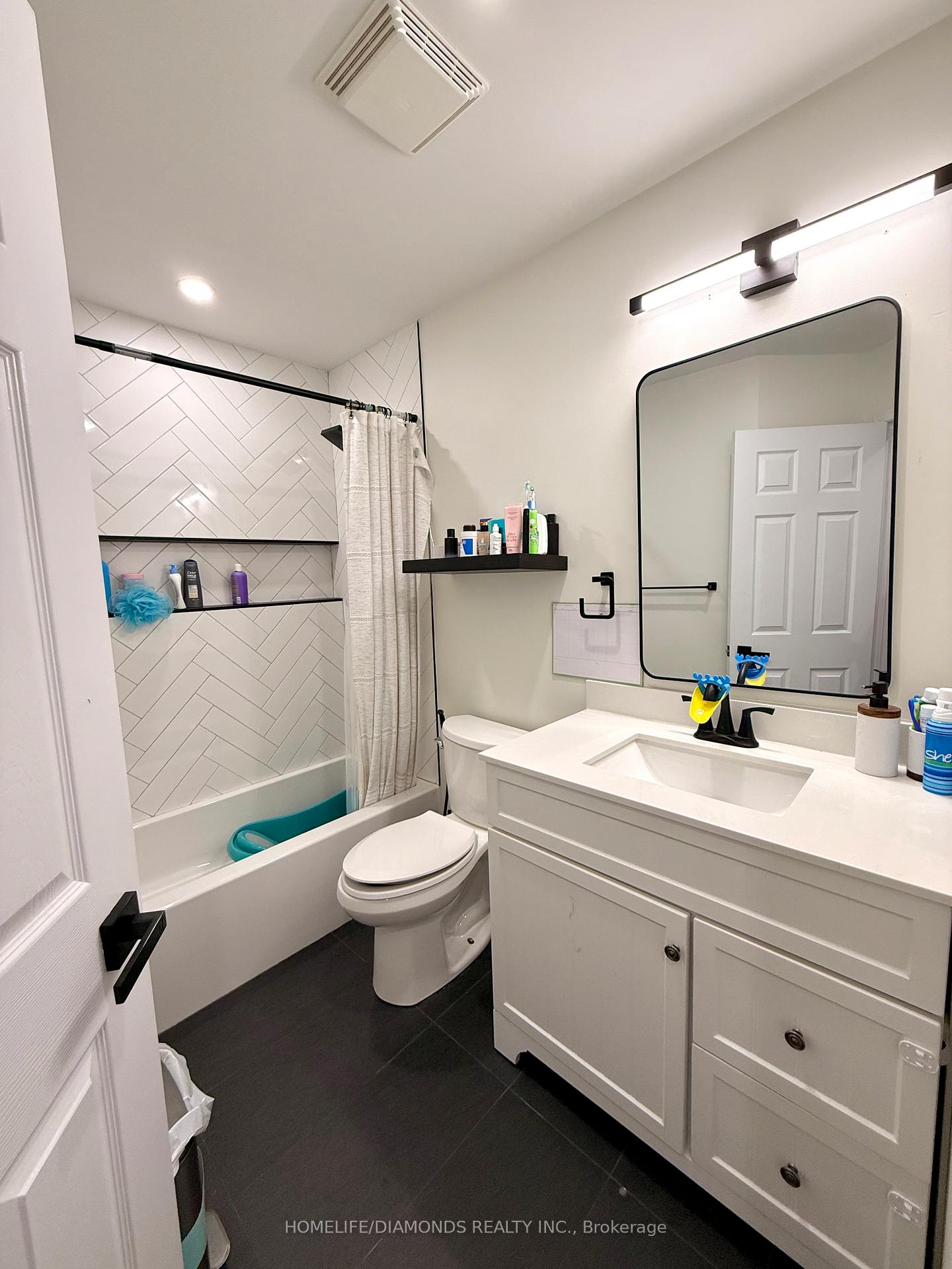 Photo 20 of 106 Stokely Crescent, Whitby, Downtown Whitby — HOMEH