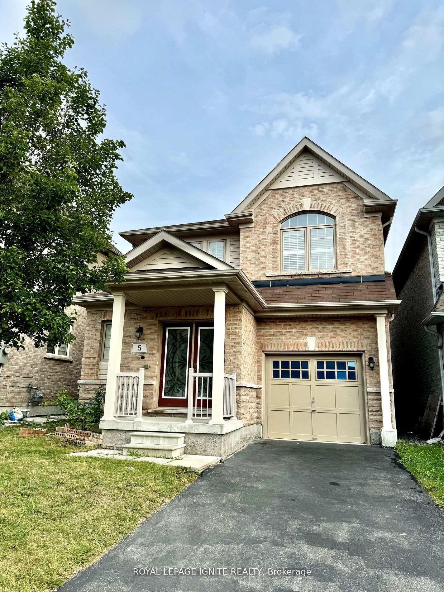 Photo 1 of Unit Upper, 5 Holroyd Street, Ajax, Central East — HOMEH