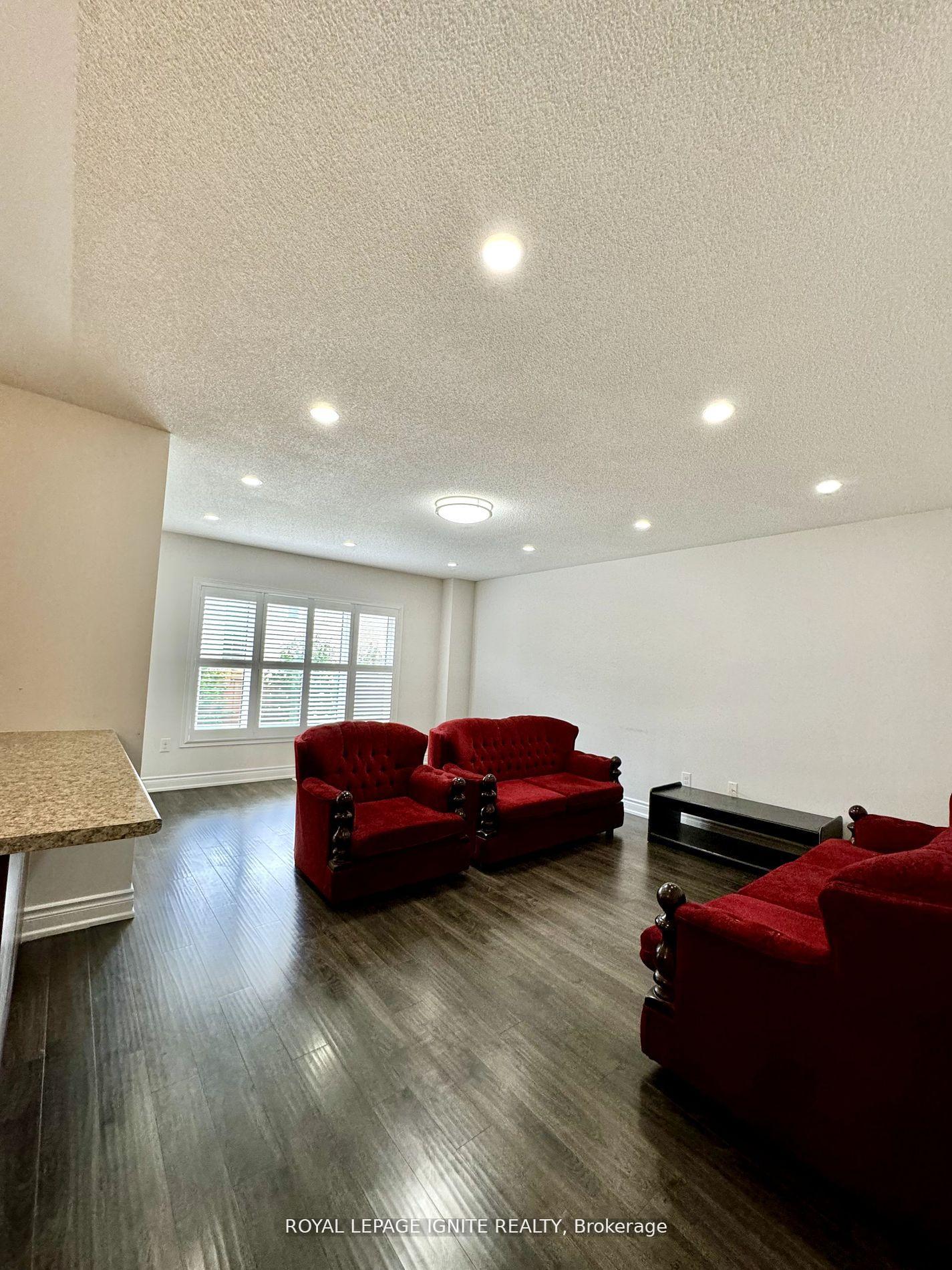 Photo 7 of Unit Upper, 5 Holroyd Street, Ajax, Central East — HOMEH