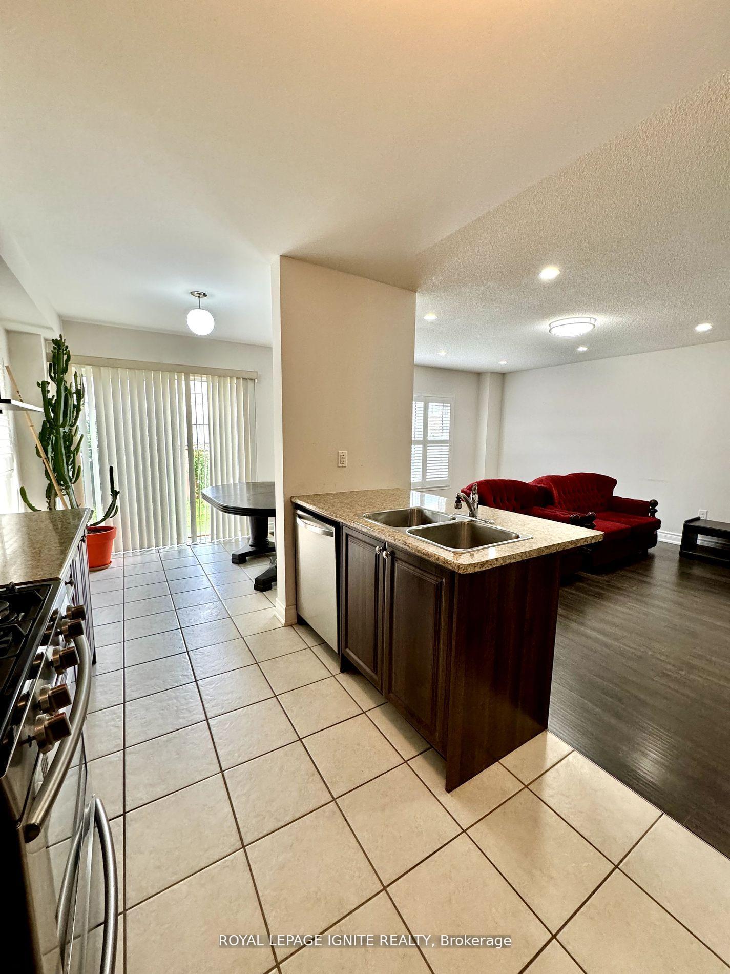 Photo 10 of Unit Upper, 5 Holroyd Street, Ajax, Central East — HOMEH