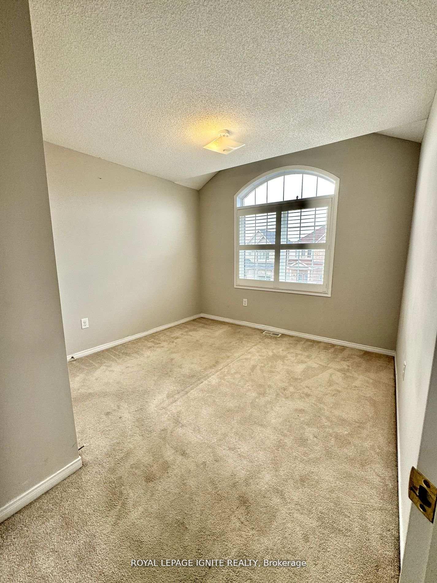 Photo 9 of Unit Upper, 5 Holroyd Street, Ajax, Central East — HOMEH