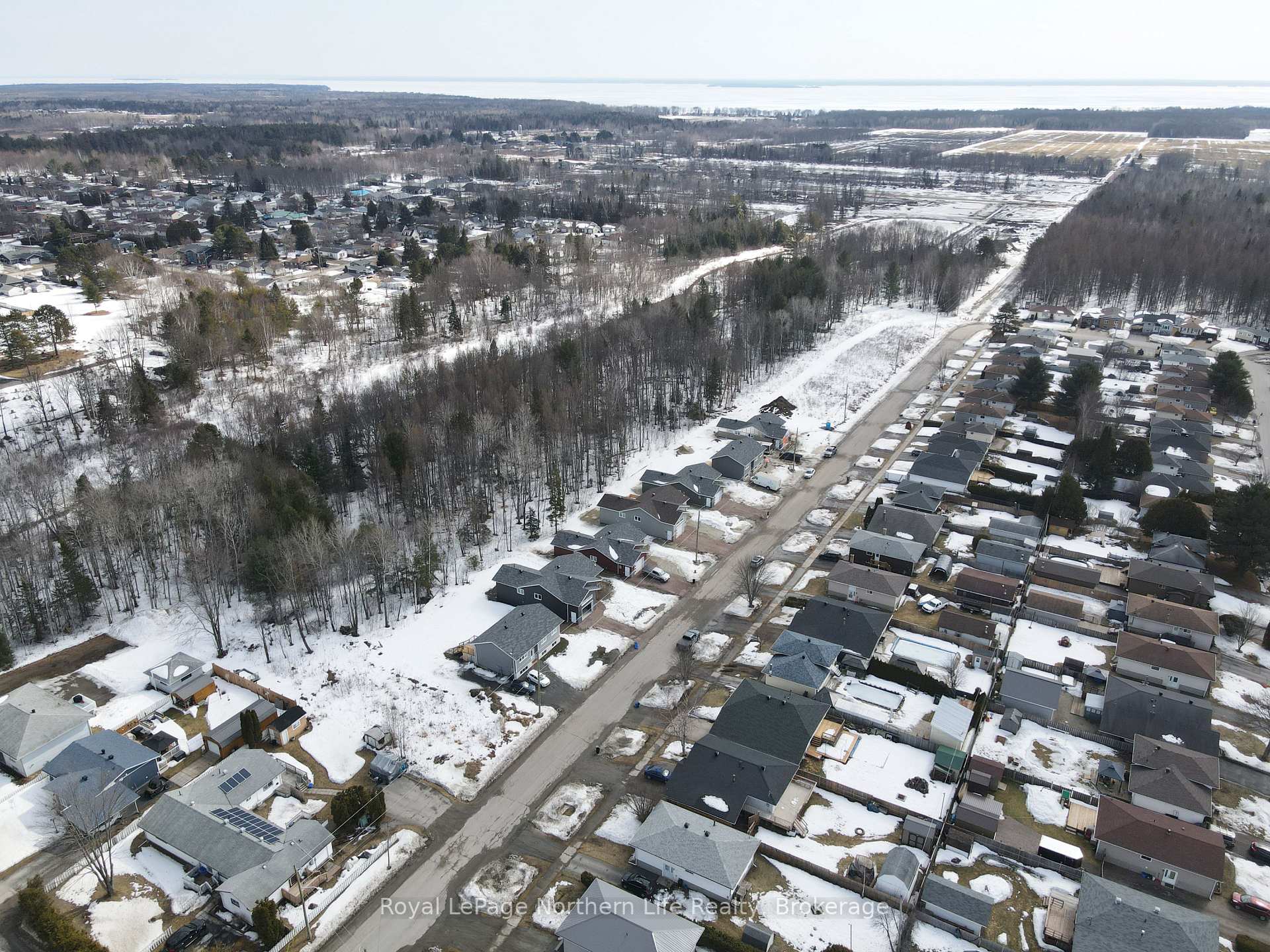 Photo 25 of 416 Roy Street, West Nipissing, Sturgeon Falls — HOMEH