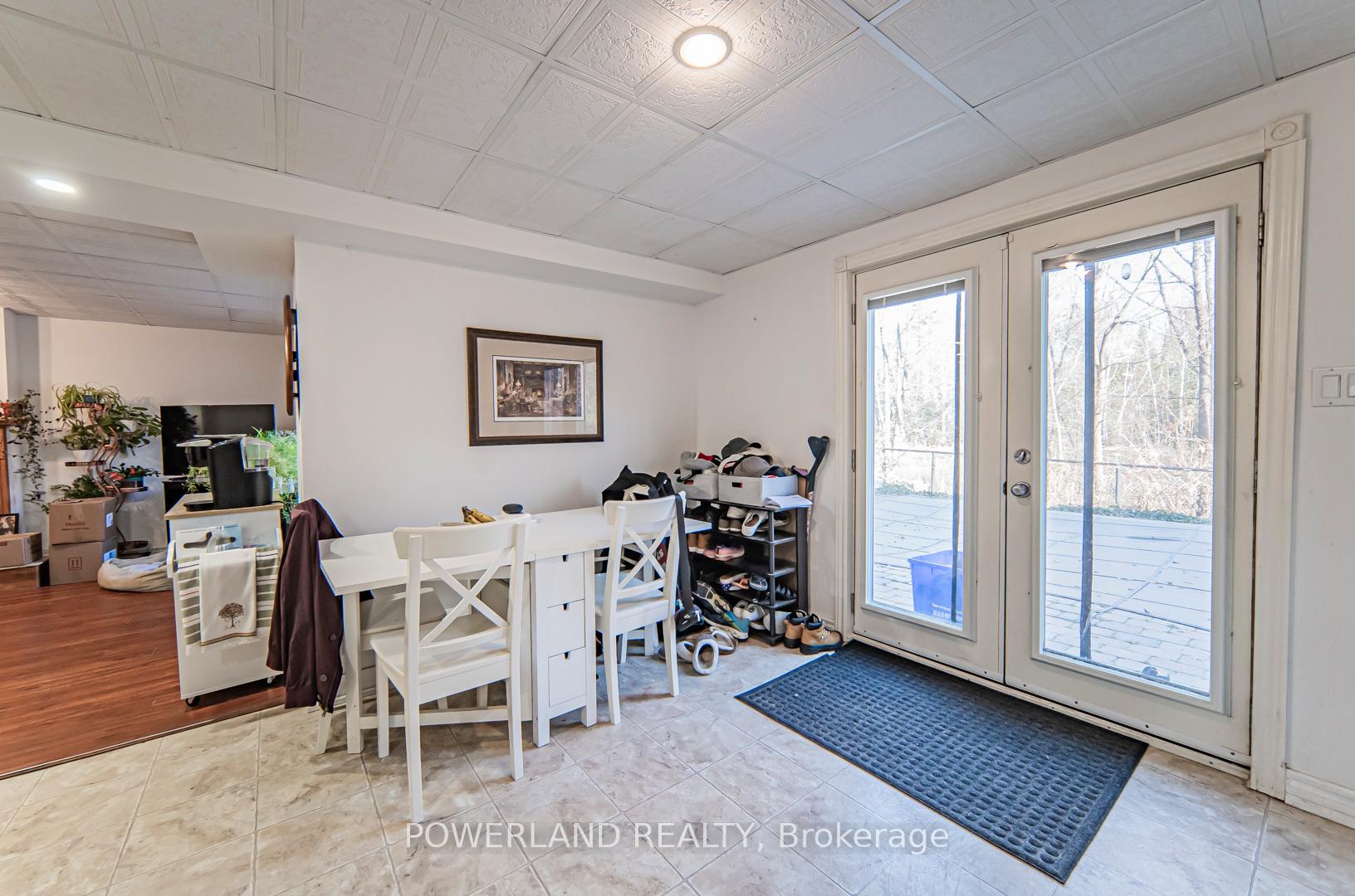 Photo 2 of Unit Basement, 23 Deerhorn Crescent, Aurora, Aurora Highlands — HOMEH
