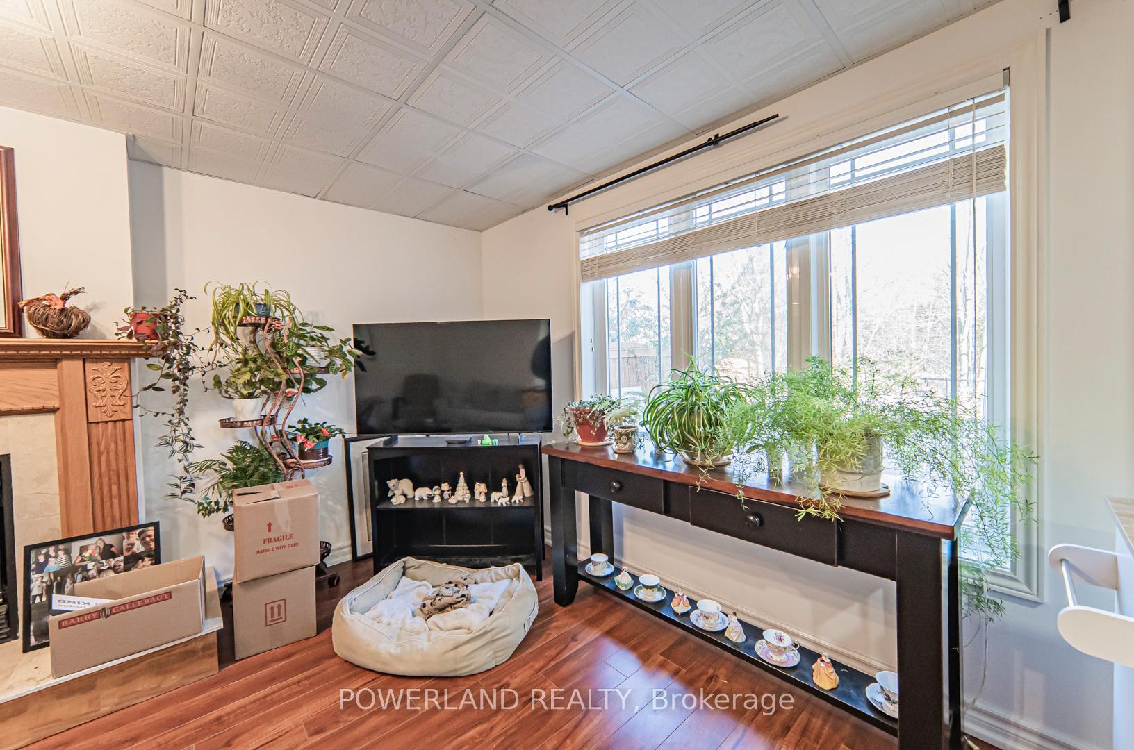 Photo 8 of Unit Basement, 23 Deerhorn Crescent, Aurora, Aurora Highlands — HOMEH