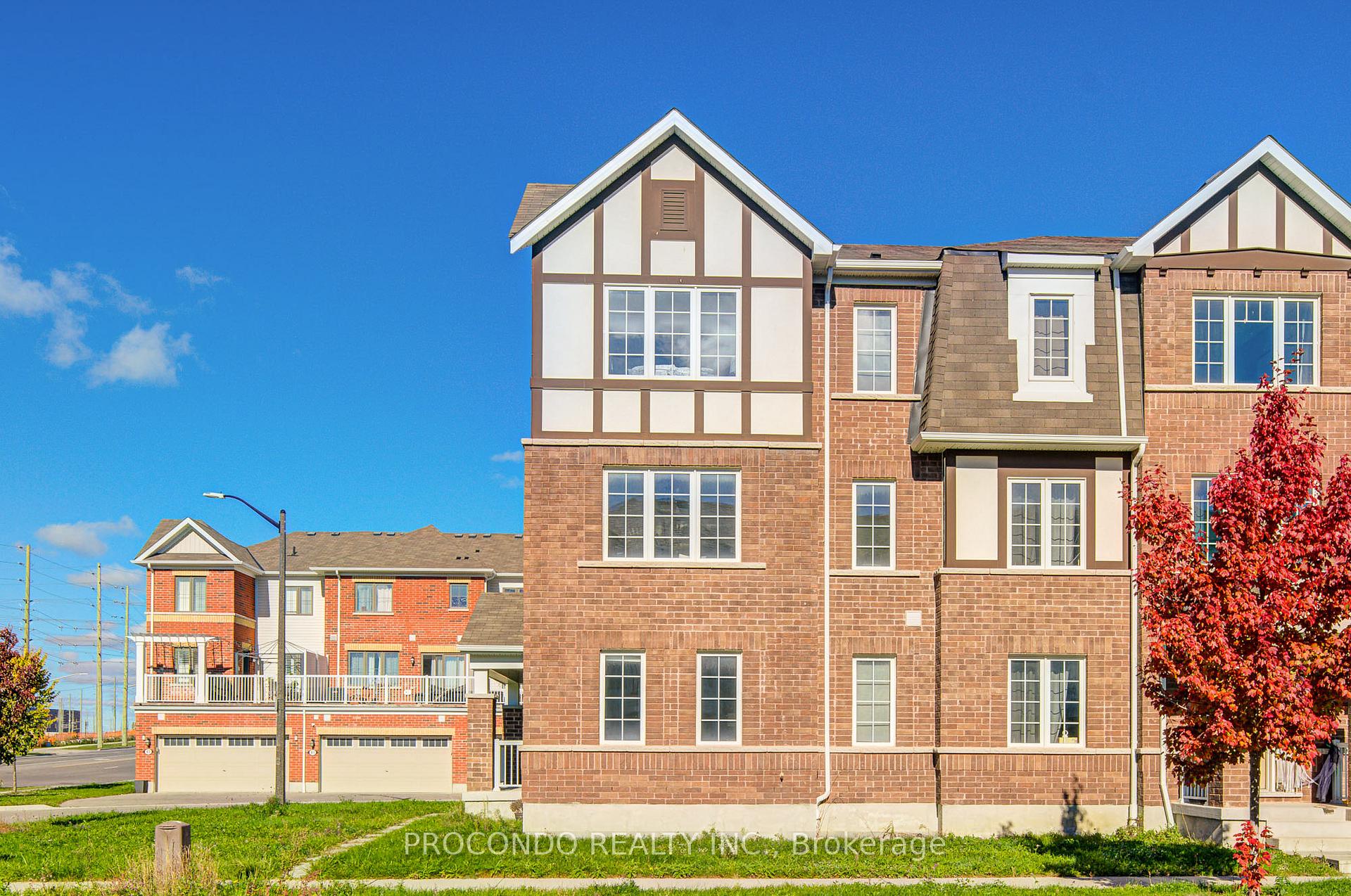 Photo 3 of 38 Bluegill Crescent, Whitby, Rural Whitby — HOMEH