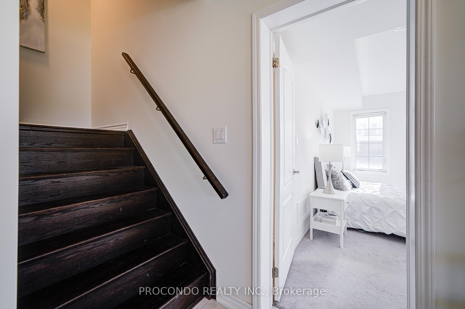 Photo 6 of 38 Bluegill Crescent, Whitby, Rural Whitby — HOMEH