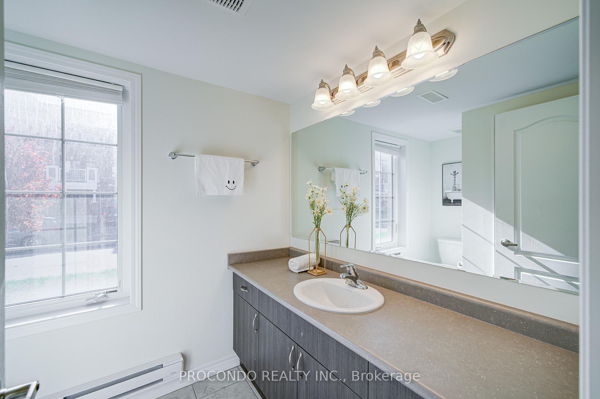 Photo 11 of 38 Bluegill Crescent, Whitby, Rural Whitby — HOMEH