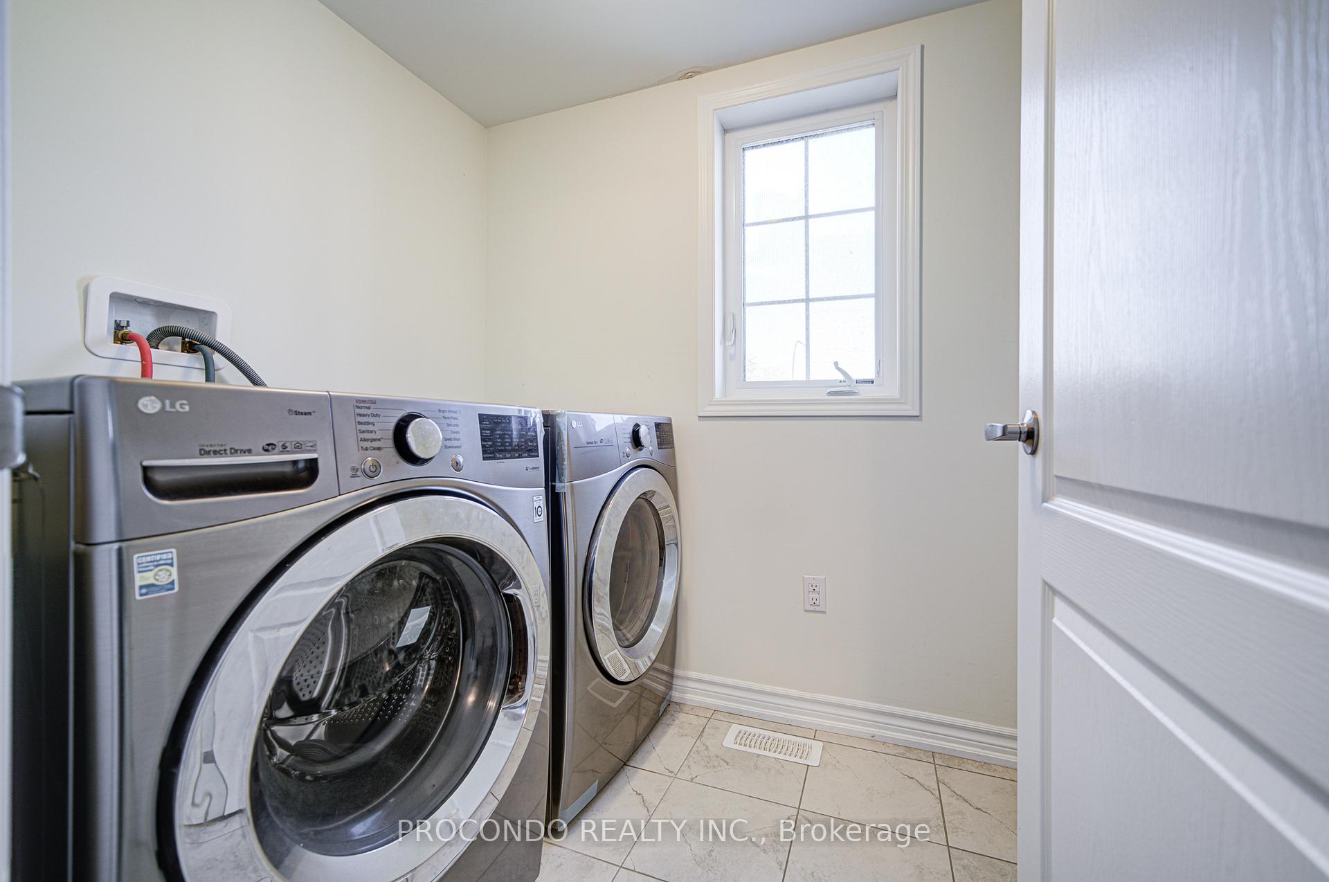 Photo 13 of 38 Bluegill Crescent, Whitby, Rural Whitby — HOMEH