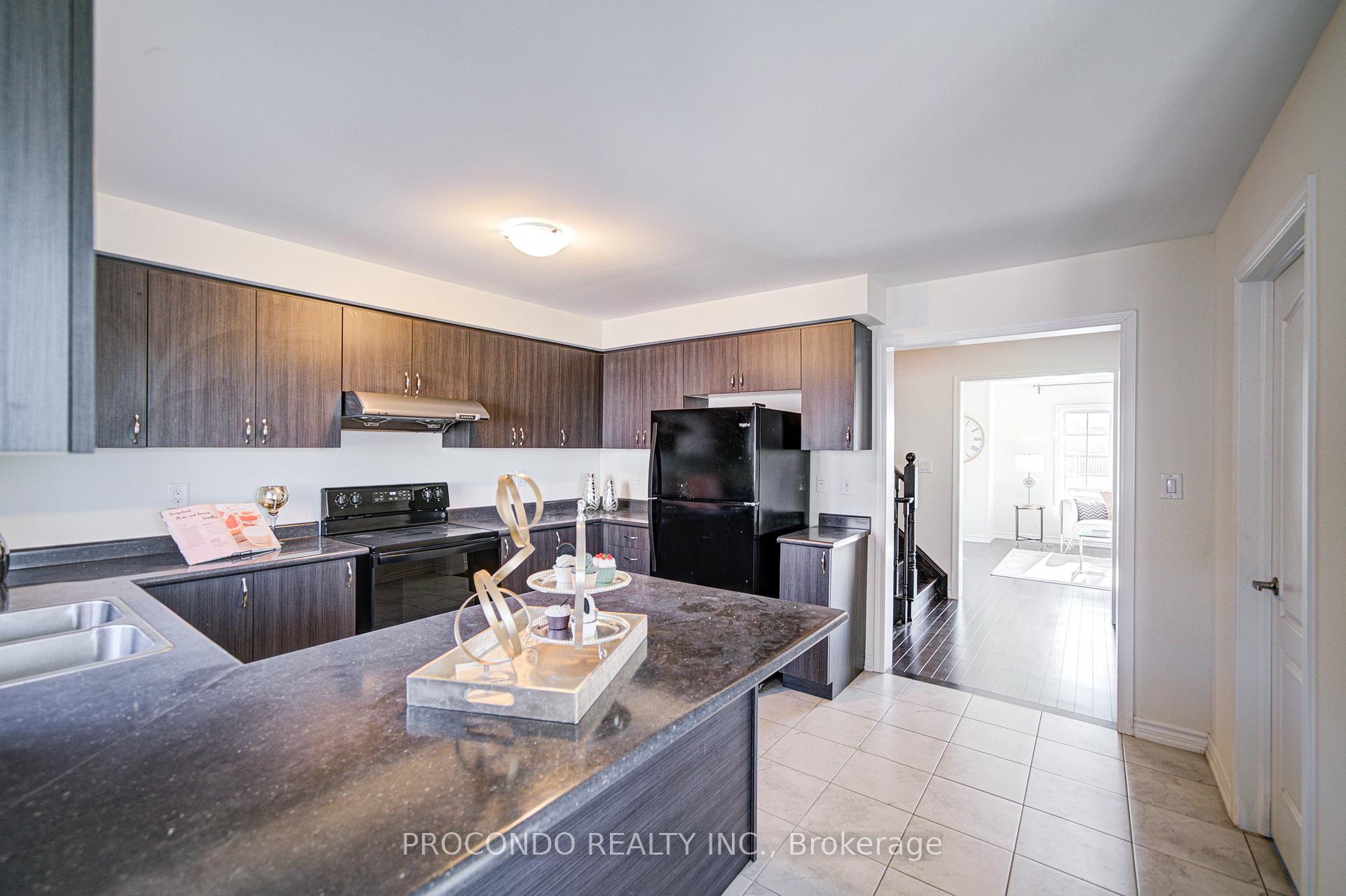 Photo 18 of 38 Bluegill Crescent, Whitby, Rural Whitby — HOMEH