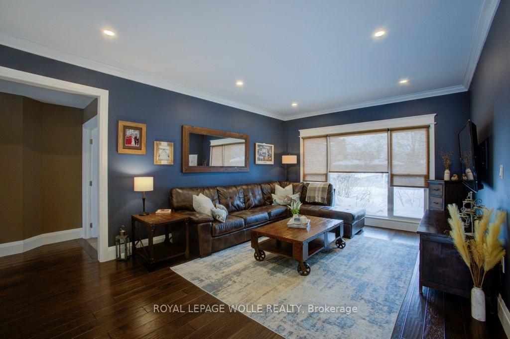 Photo 8 of 77 Leaside Place, Waterloo — HOMEH