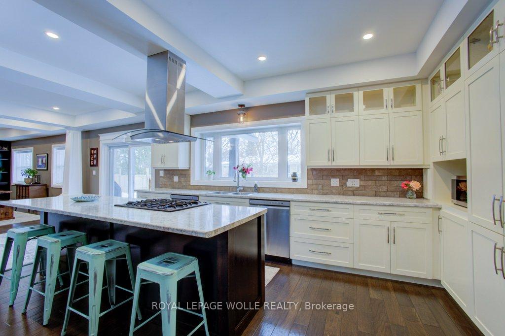 Photo 16 of 77 Leaside Place, Waterloo — HOMEH