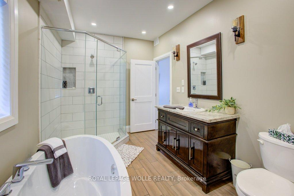 Photo 21 of 77 Leaside Place, Waterloo — HOMEH