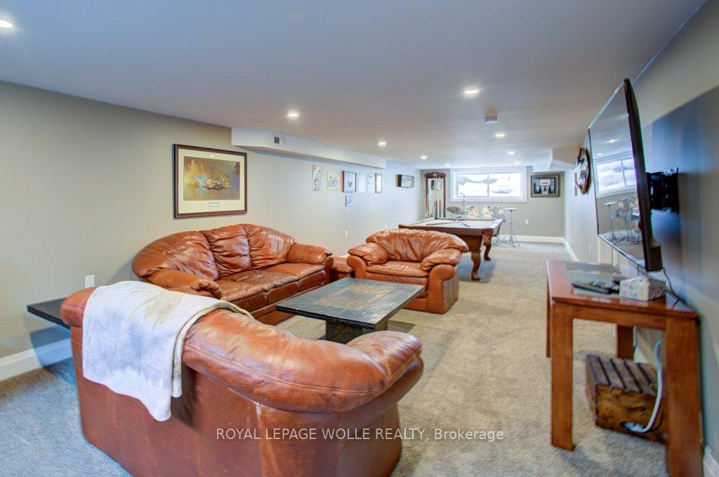 Photo 36 of 77 Leaside Place, Waterloo — HOMEH