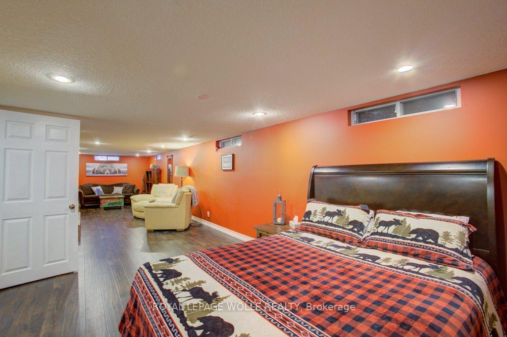 Photo 37 of 77 Leaside Place, Waterloo — HOMEH