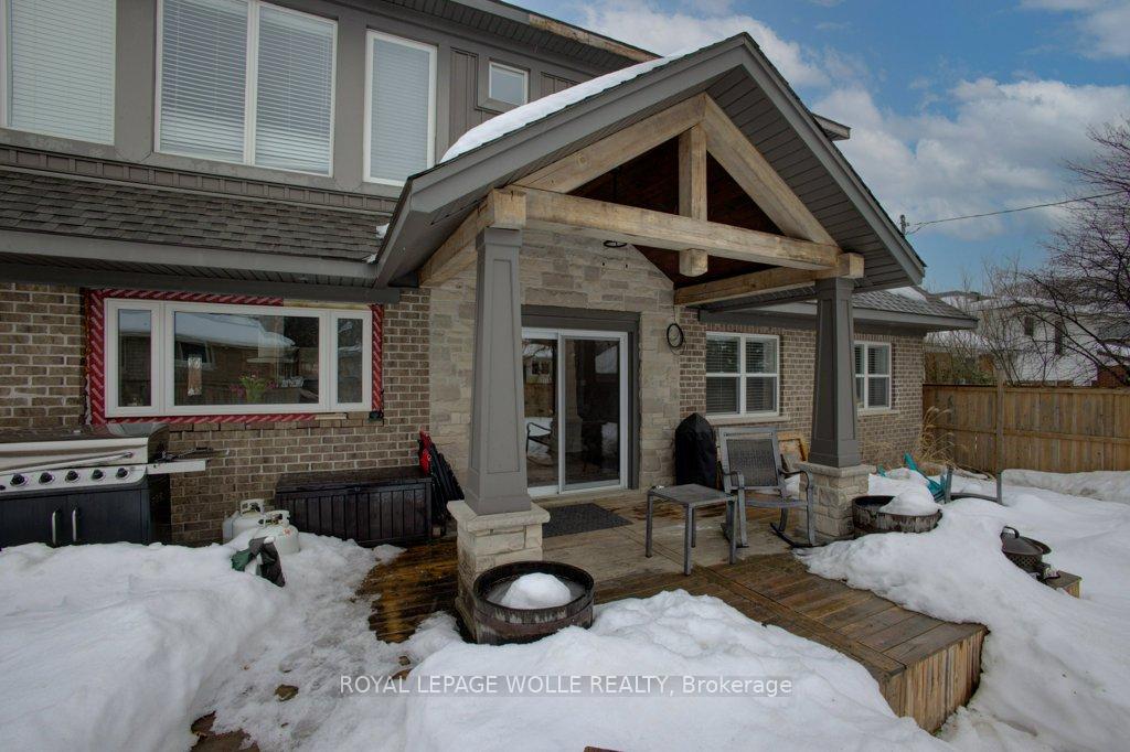 Photo 42 of 77 Leaside Place, Waterloo — HOMEH