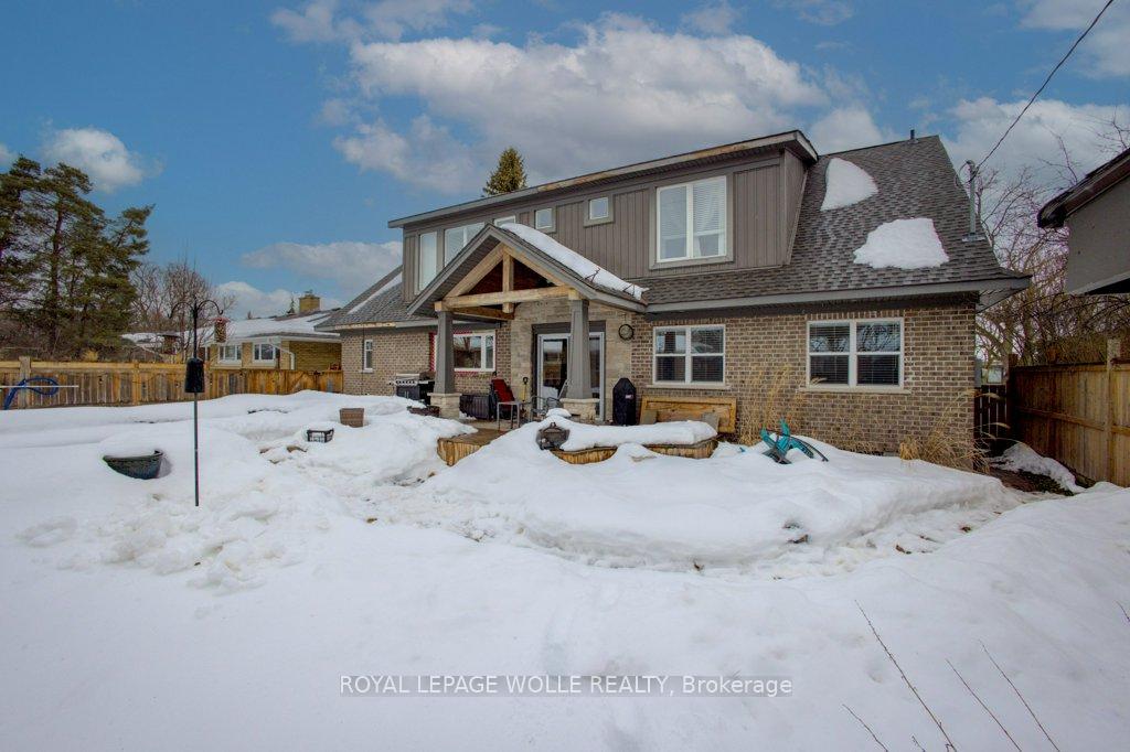 Photo 43 of 77 Leaside Place, Waterloo — HOMEH