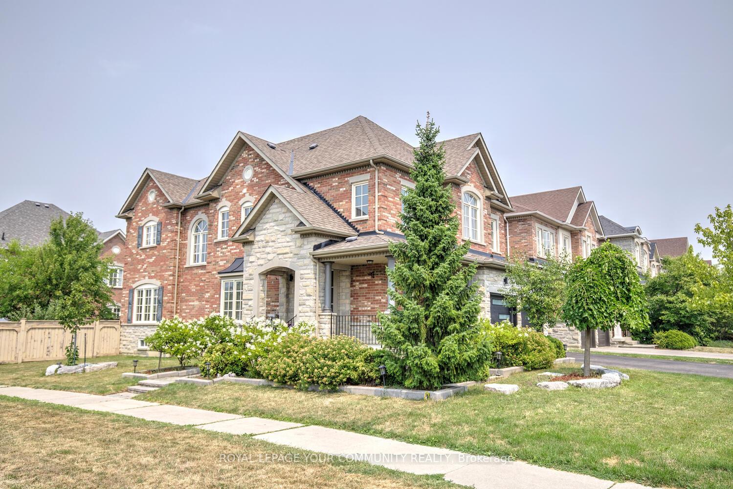 Photo 2 of 2 Aegis Drive, Vaughan, Patterson — HOMEH