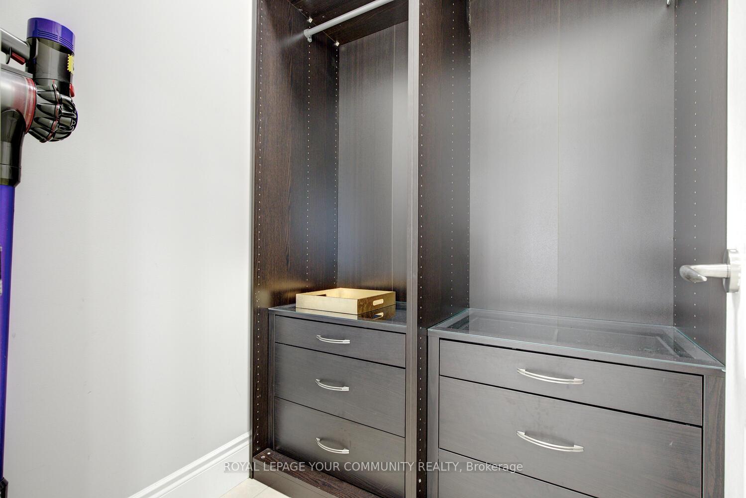 Photo 6 of 2 Aegis Drive, Vaughan, Patterson — HOMEH