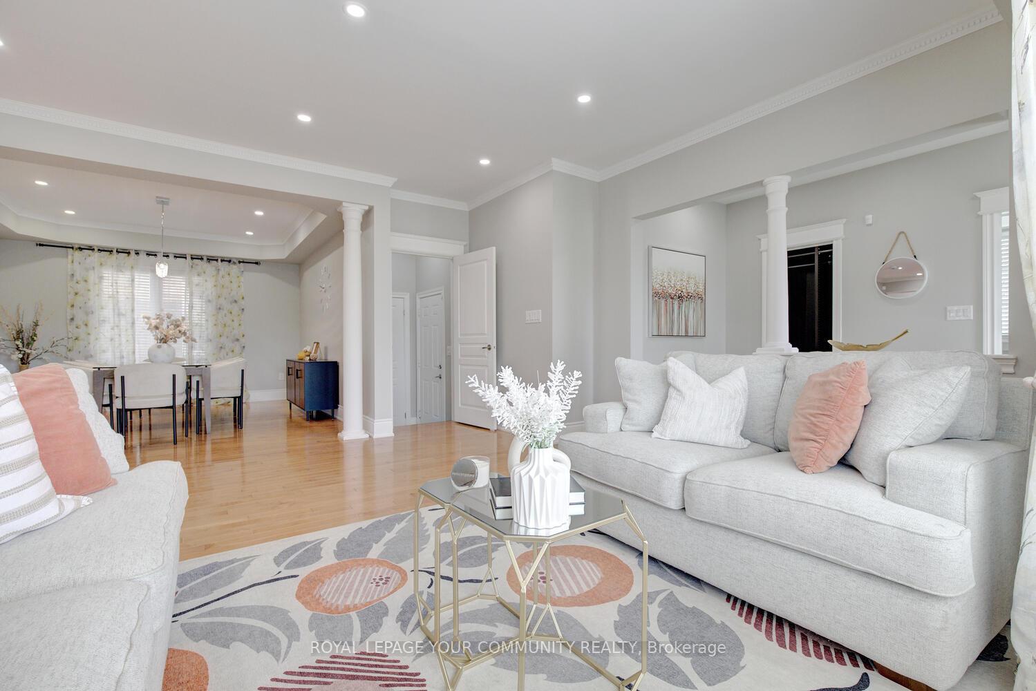 Photo 10 of 2 Aegis Drive, Vaughan, Patterson — HOMEH