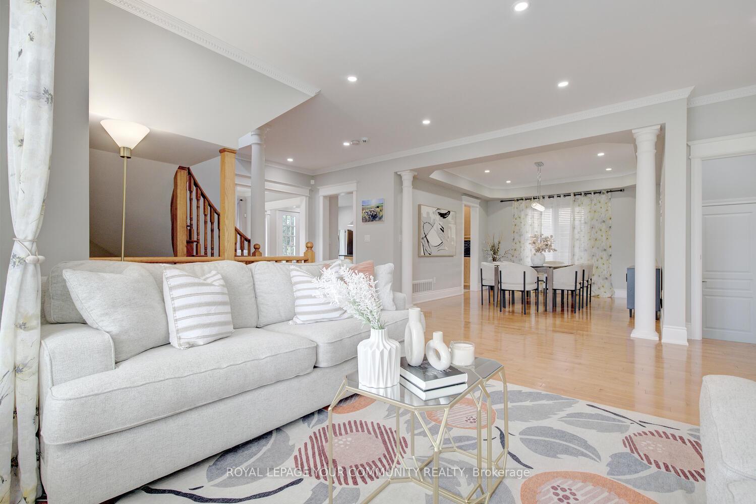 Photo 11 of 2 Aegis Drive, Vaughan, Patterson — HOMEH