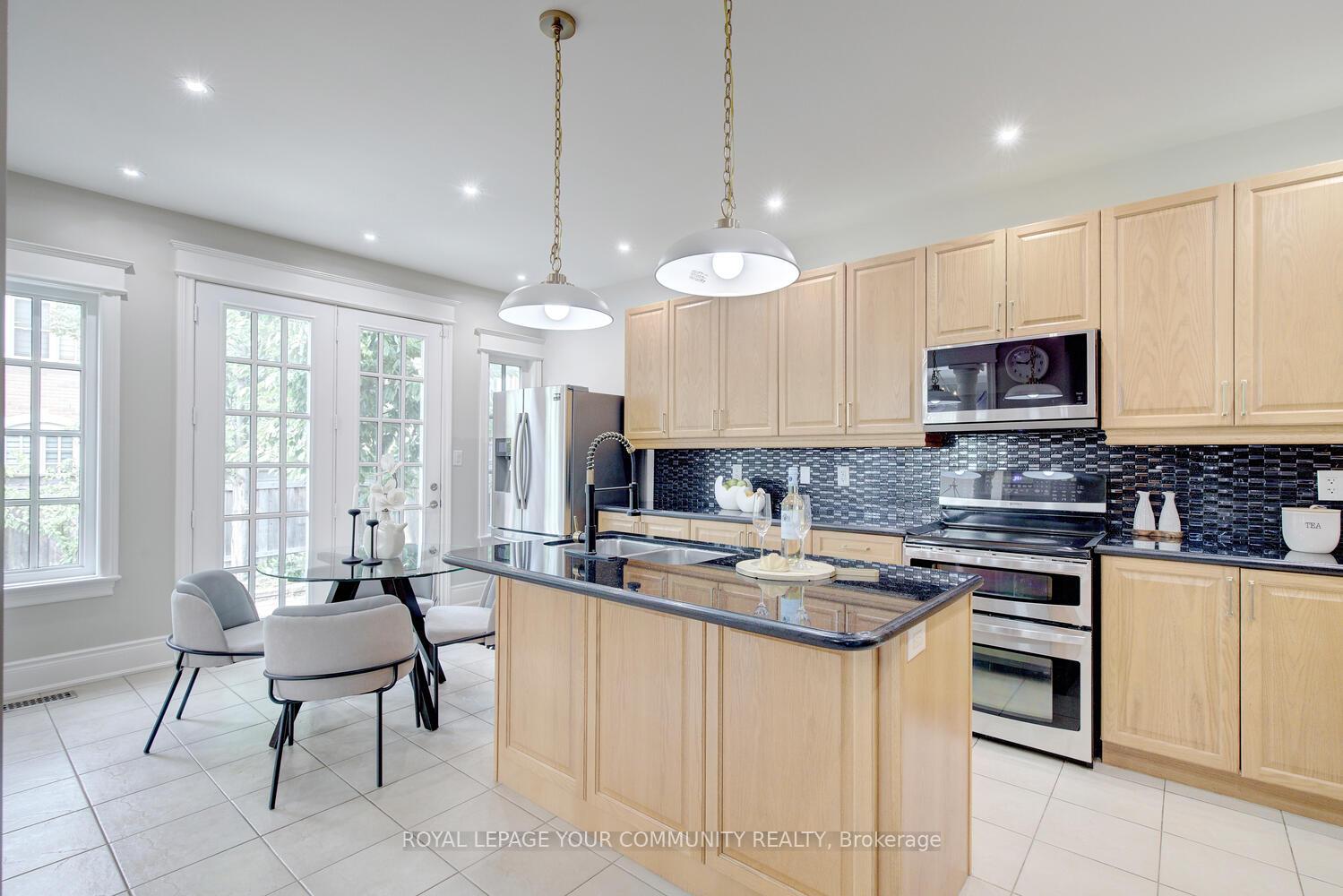 Photo 16 of 2 Aegis Drive, Vaughan, Patterson — HOMEH