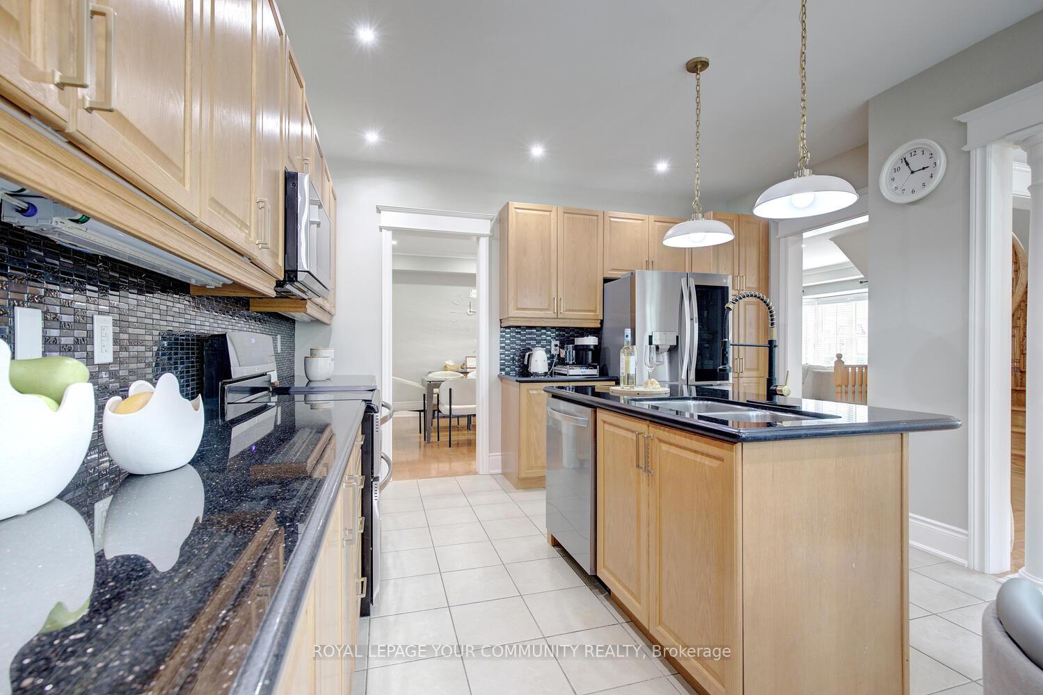 Photo 19 of 2 Aegis Drive, Vaughan, Patterson — HOMEH