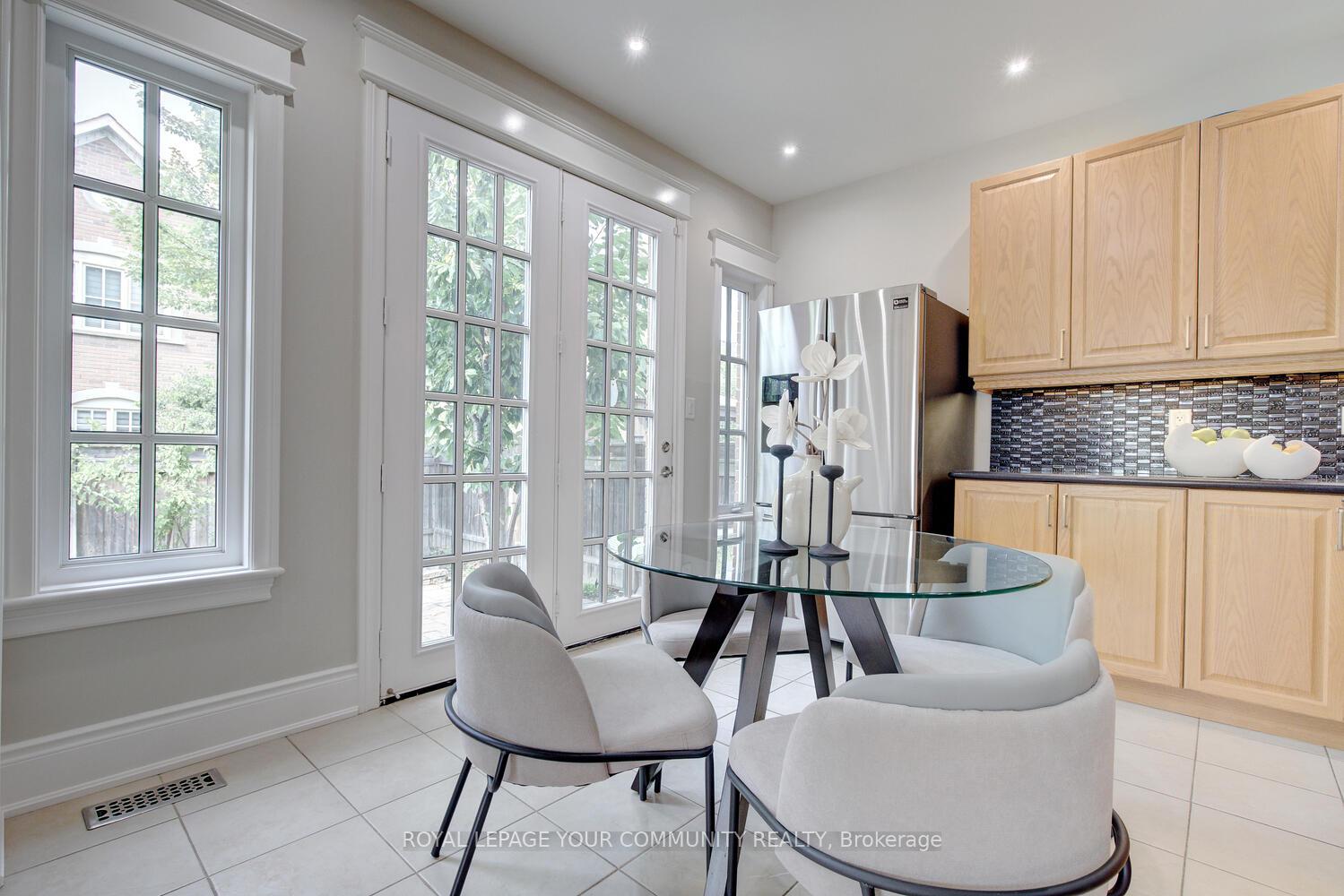 Photo 24 of 2 Aegis Drive, Vaughan, Patterson — HOMEH