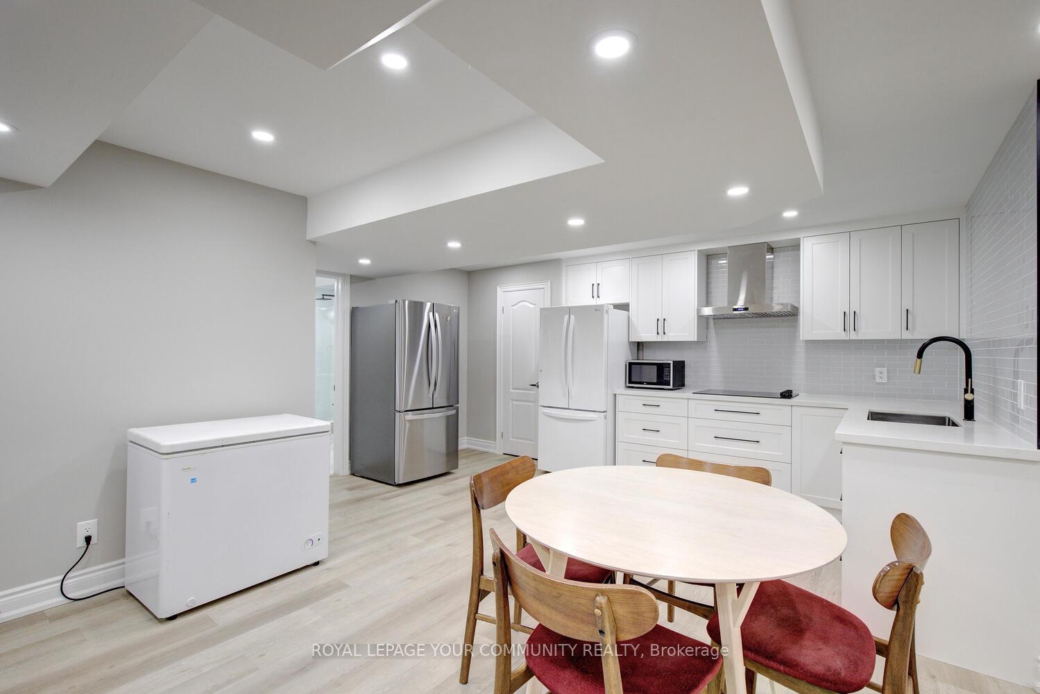 Photo 39 of 2 Aegis Drive, Vaughan, Patterson — HOMEH