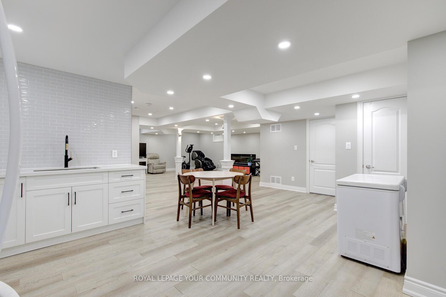 Photo 41 of 2 Aegis Drive, Vaughan, Patterson — HOMEH