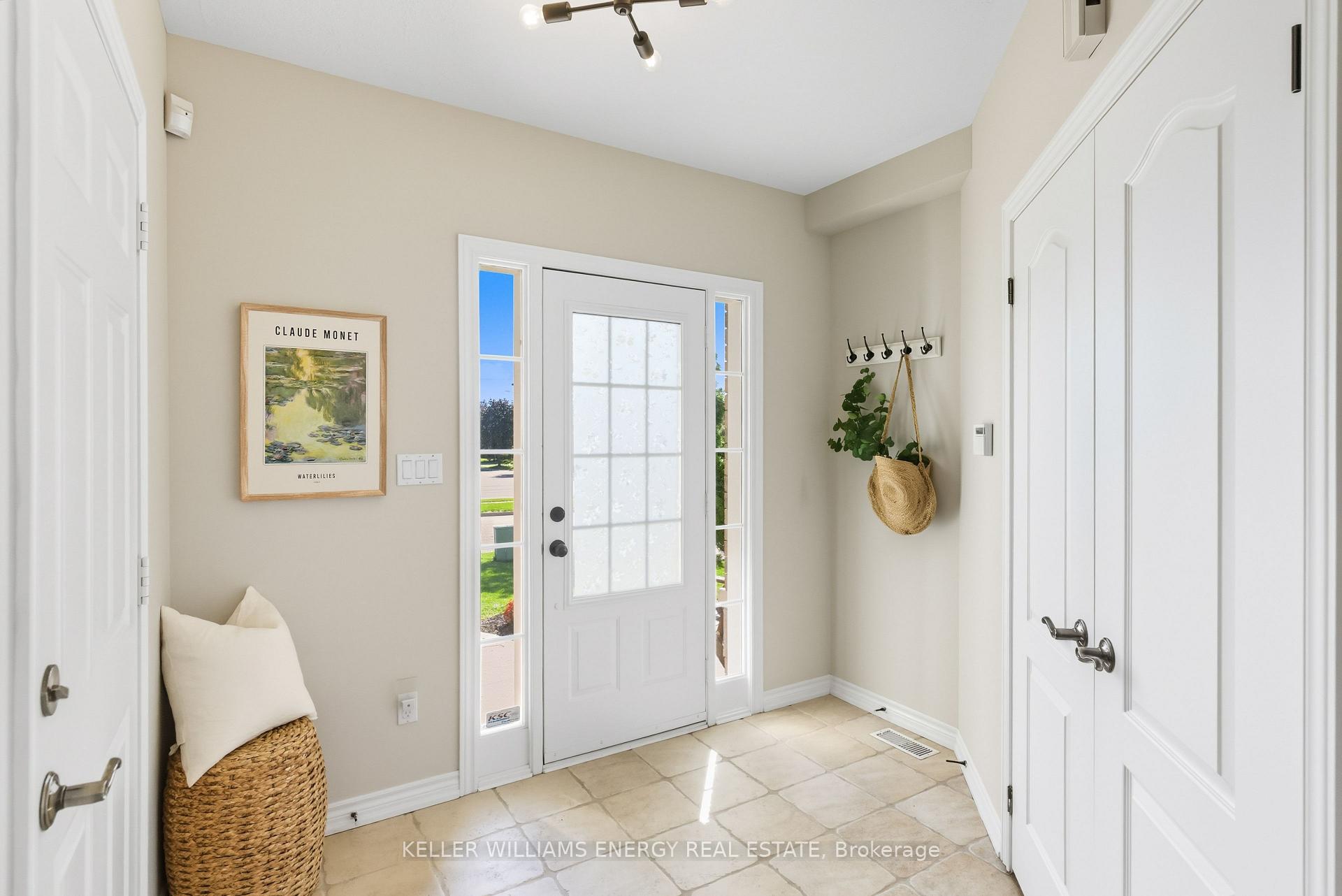 Photo 2 of 47 Scepter Place, Whitby, Rolling Acres — HOMEH