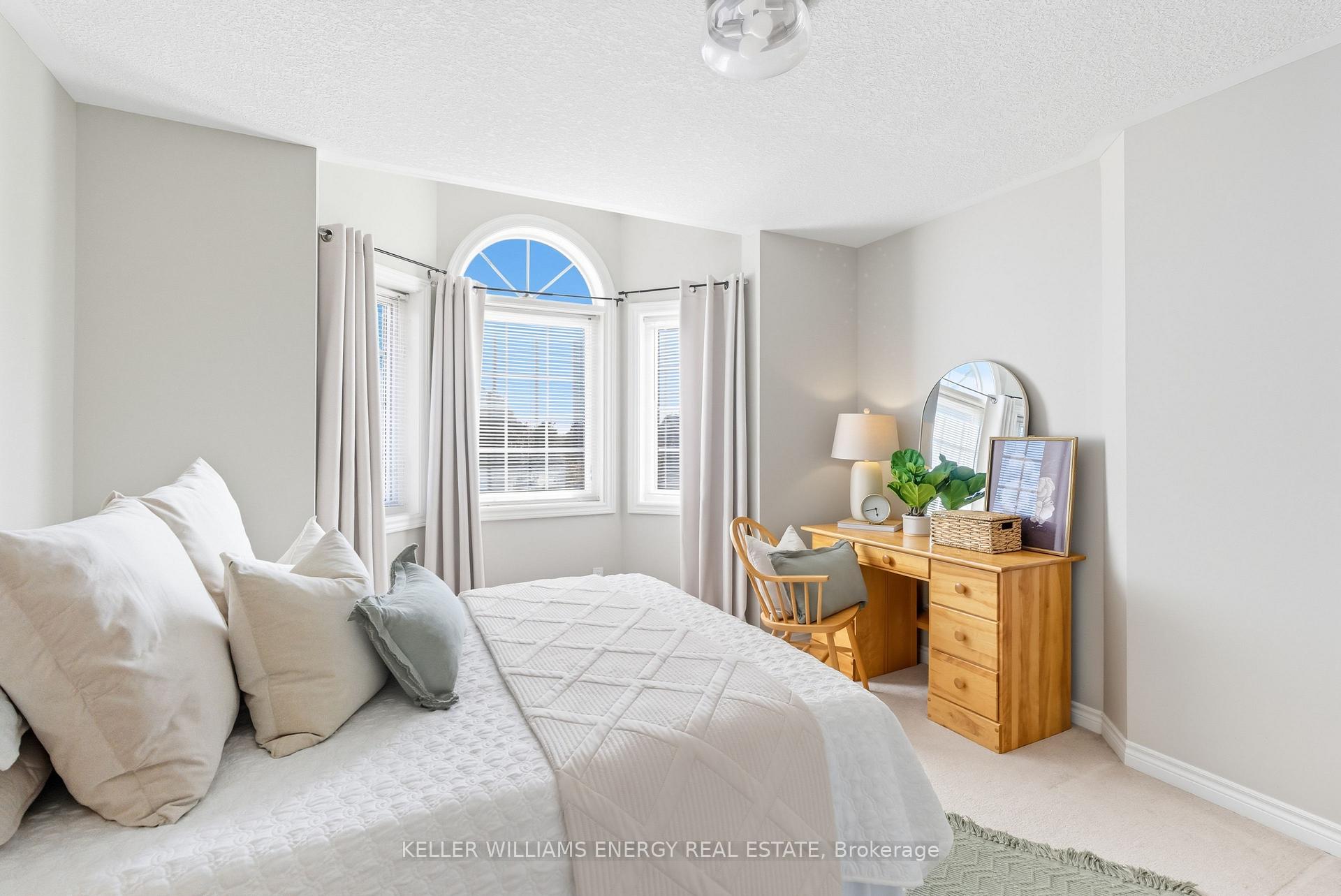 Photo 19 of 47 Scepter Place, Whitby, Rolling Acres — HOMEH