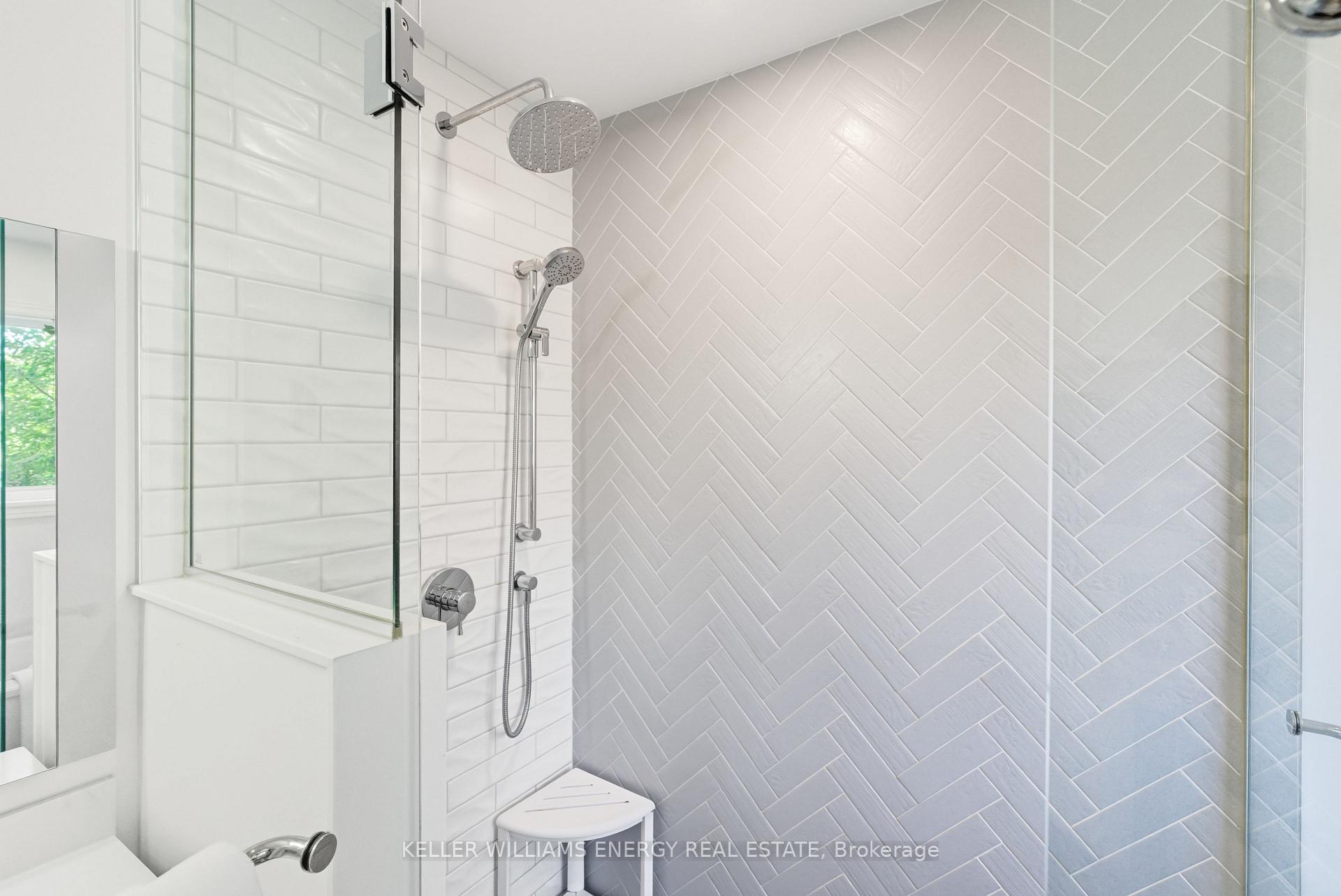 Photo 32 of 47 Scepter Place, Whitby, Rolling Acres — HOMEH