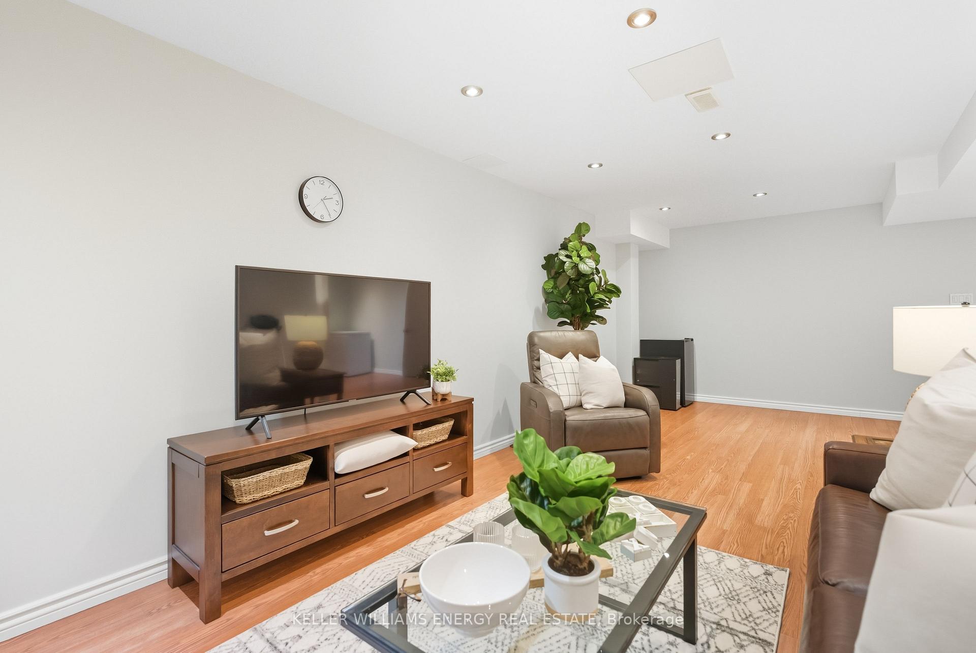 Photo 40 of 47 Scepter Place, Whitby, Rolling Acres — HOMEH