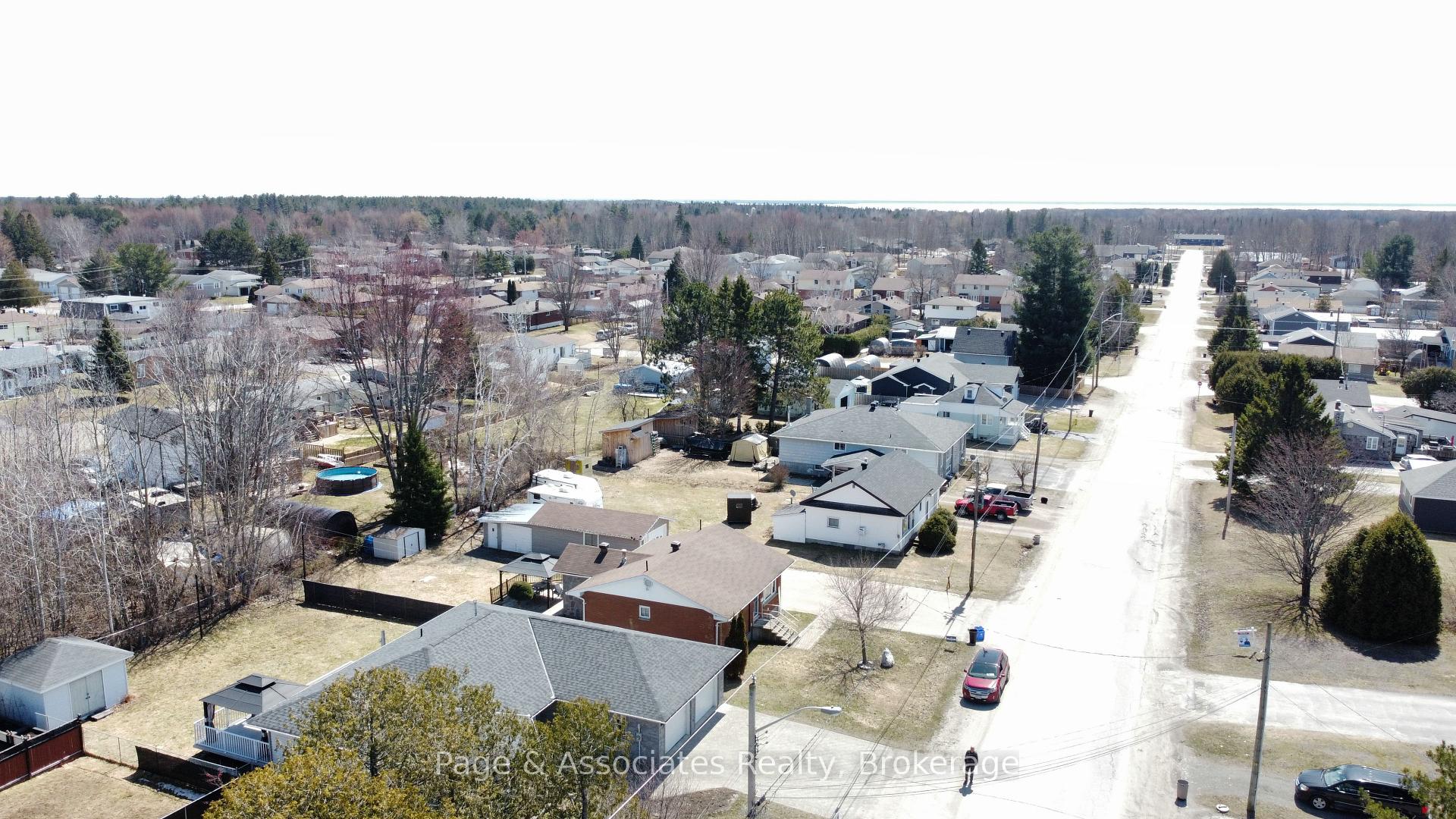 Photo 5 of 364 King Street, West Nipissing, Sturgeon Falls — HOMEH