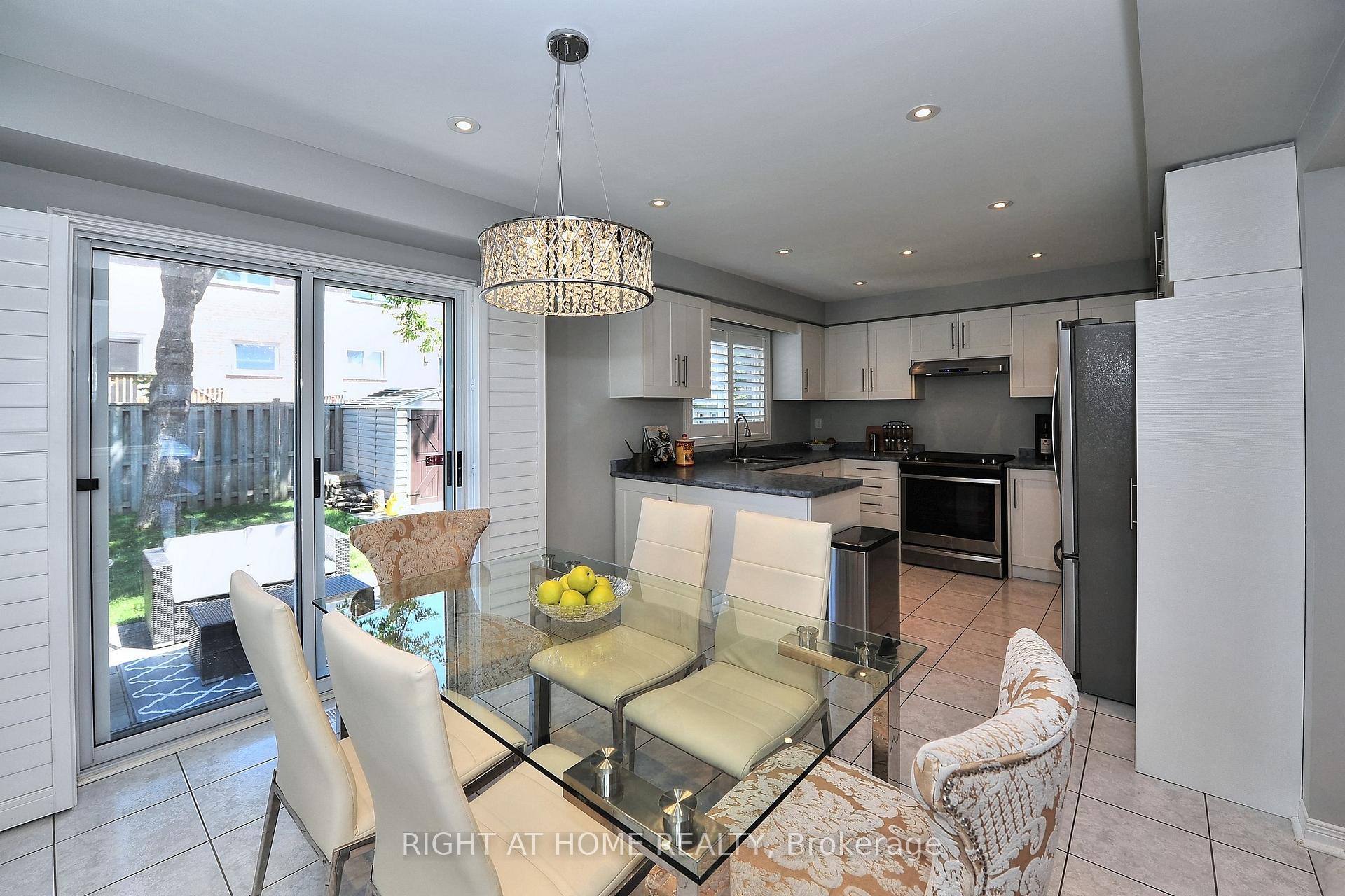 Photo 6 of 11 Giovanni Way, Vaughan, Sonoma Heights — HOMEH