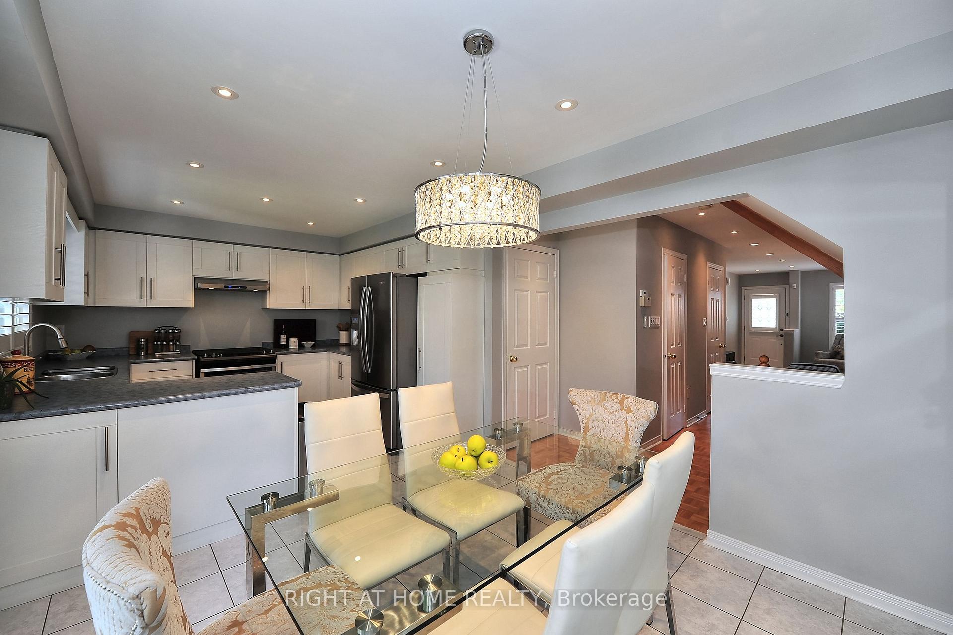 Photo 7 of 11 Giovanni Way, Vaughan, Sonoma Heights — HOMEH
