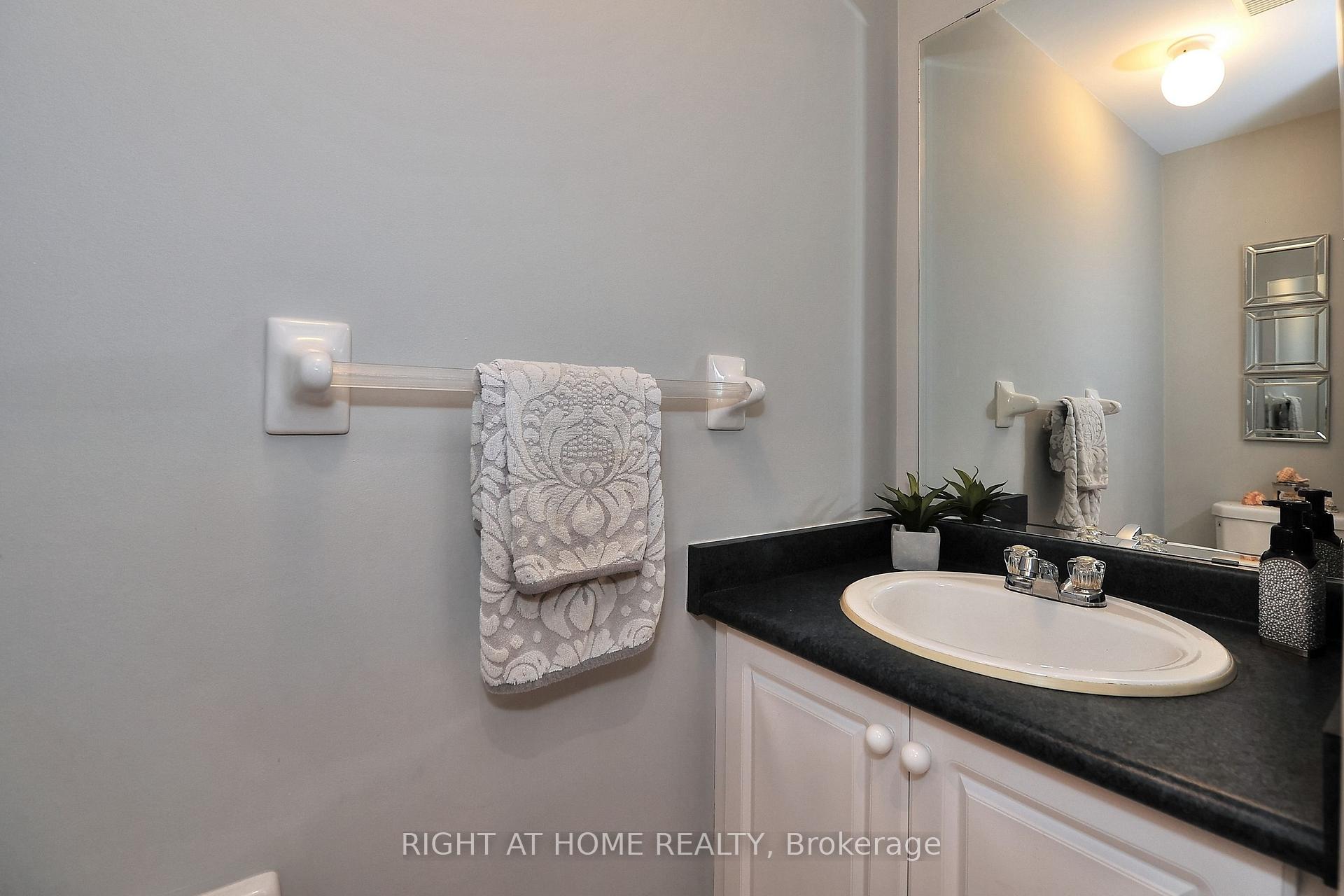 Photo 12 of 11 Giovanni Way, Vaughan, Sonoma Heights — HOMEH