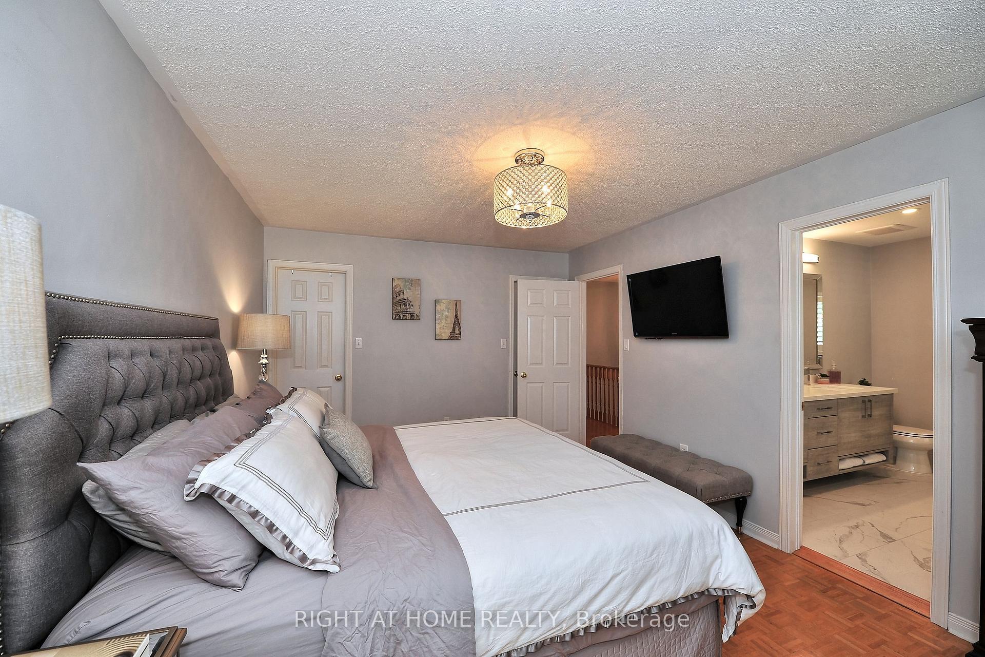 Photo 16 of 11 Giovanni Way, Vaughan, Sonoma Heights — HOMEH