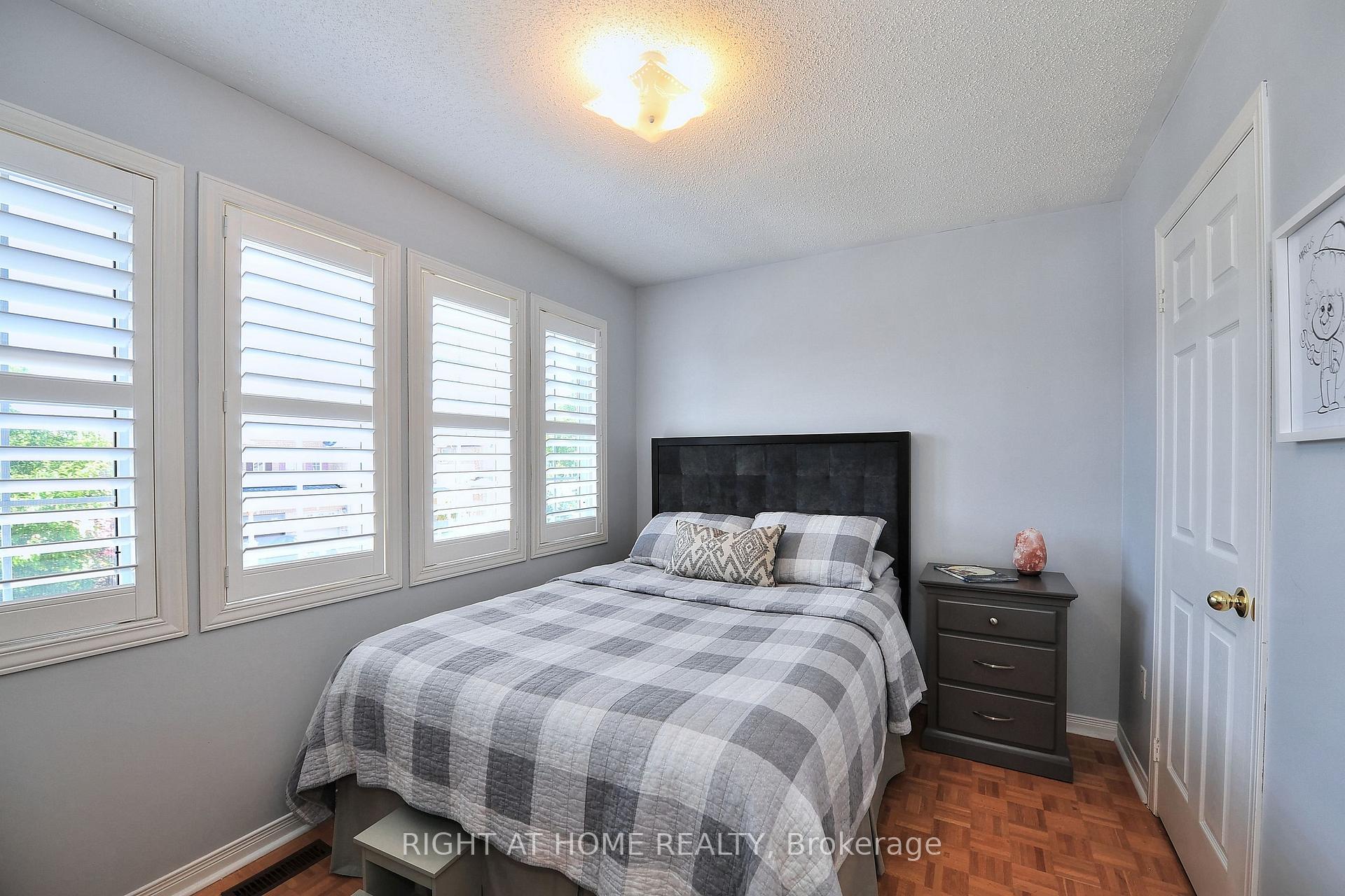 Photo 21 of 11 Giovanni Way, Vaughan, Sonoma Heights — HOMEH