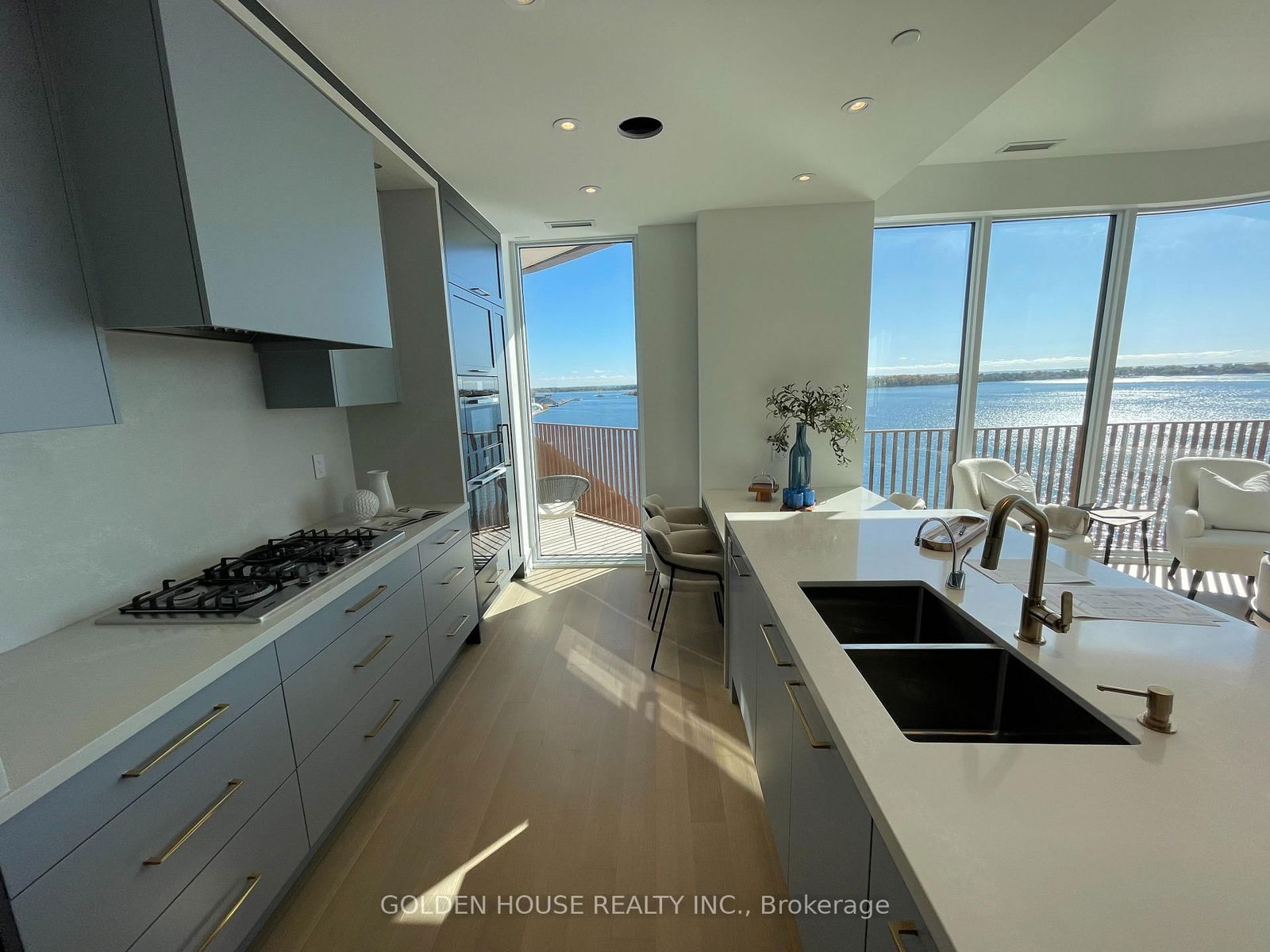 Photo 5 of Unit 1112, 155 Merchants' Wharf, Toronto, Waterfront Communities — HOMEH