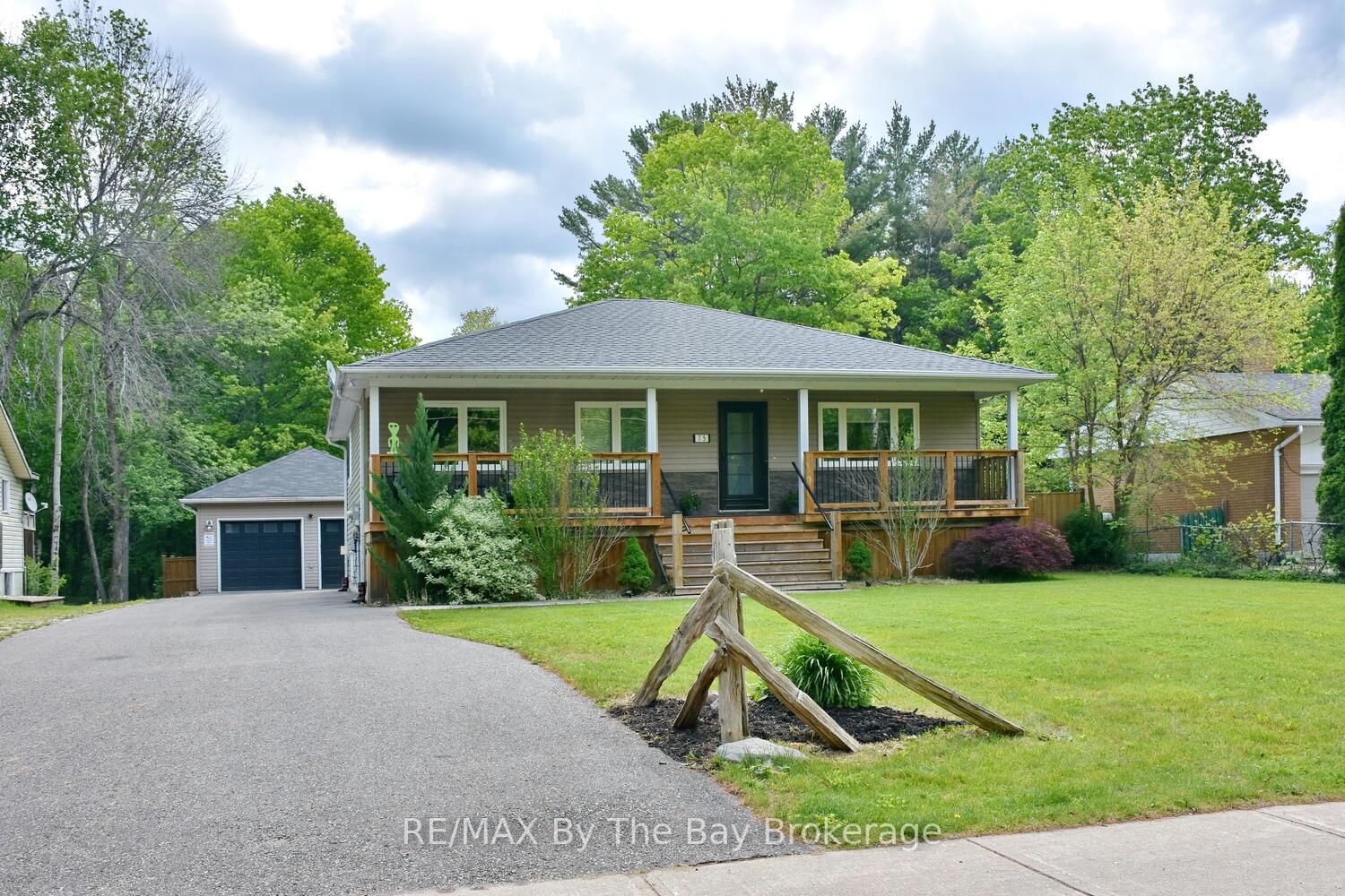 Photo 1 of 75 40th Street S, Wasaga Beach — HOMEH