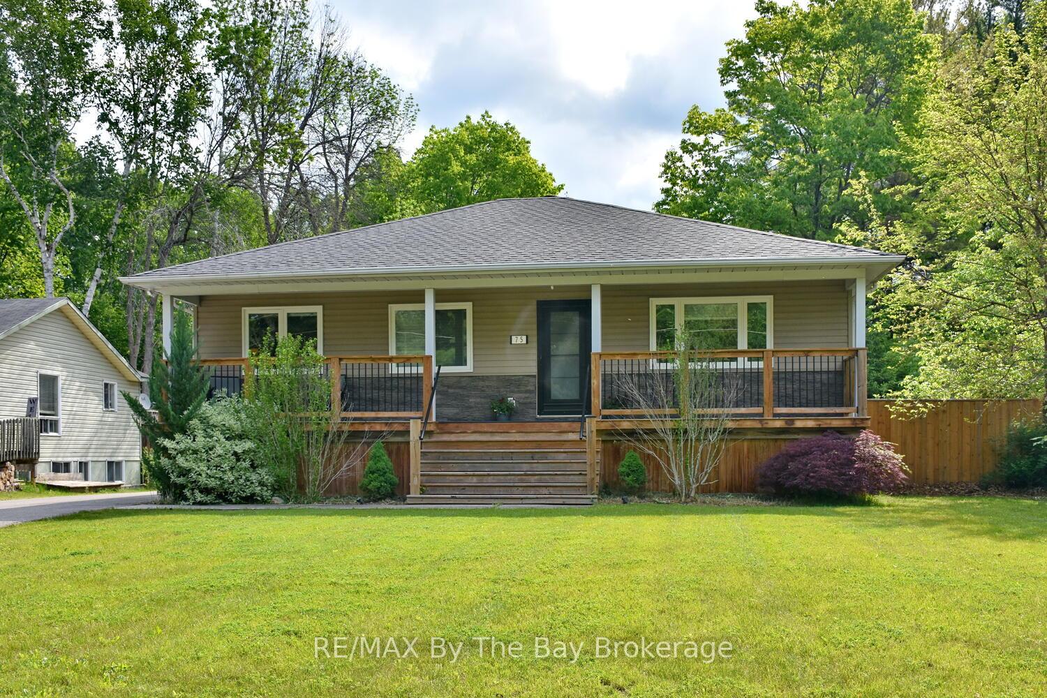 Photo 8 of 75 40th Street S, Wasaga Beach — HOMEH