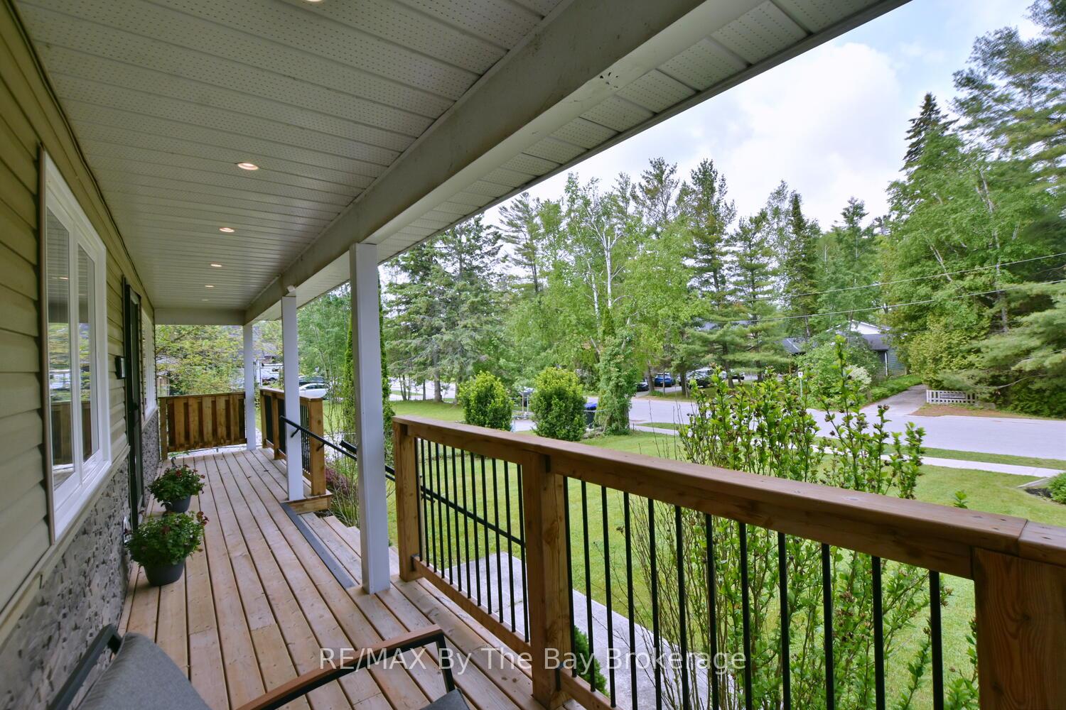 Photo 9 of 75 40th Street S, Wasaga Beach — HOMEH