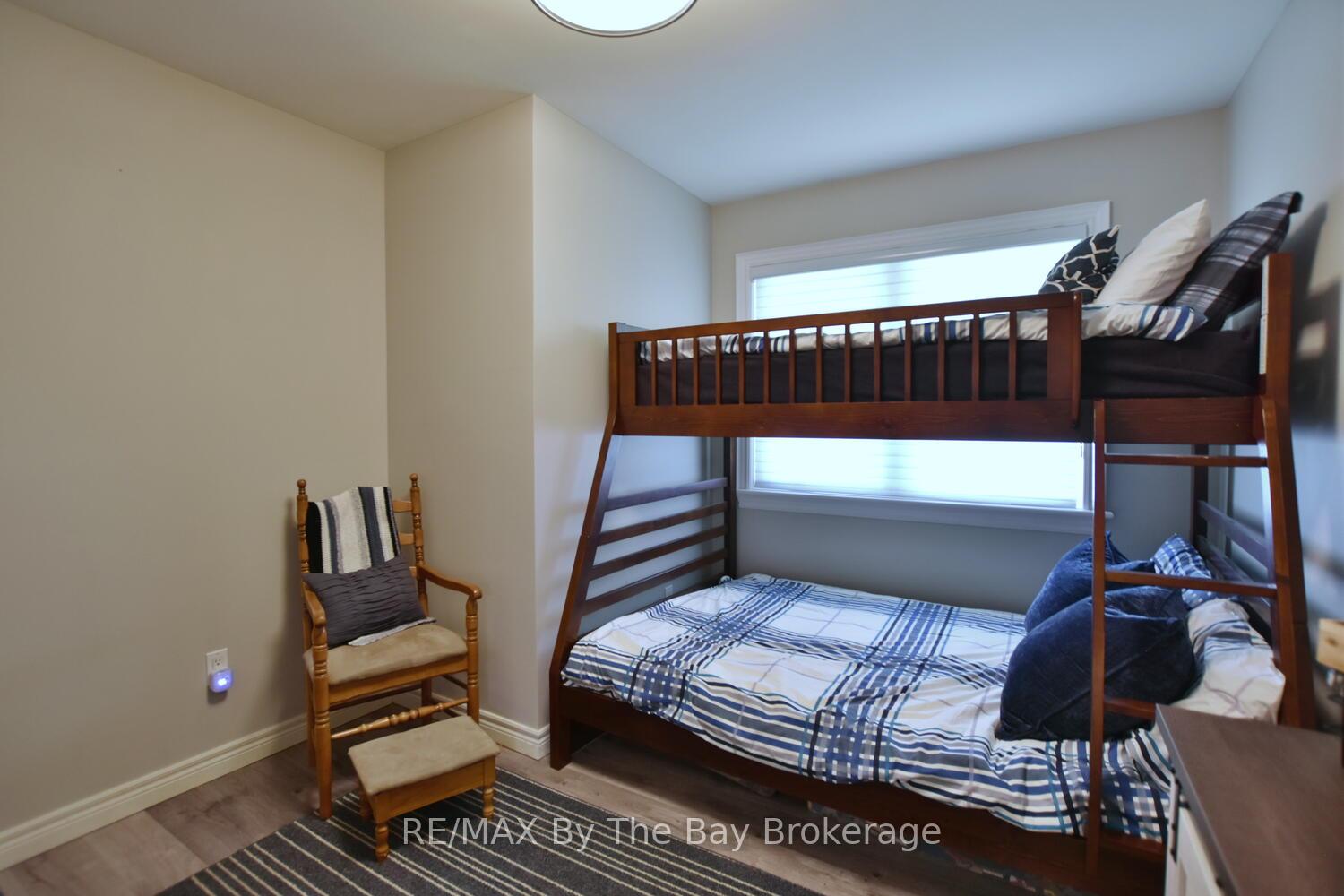 Photo 20 of 75 40th Street S, Wasaga Beach — HOMEH