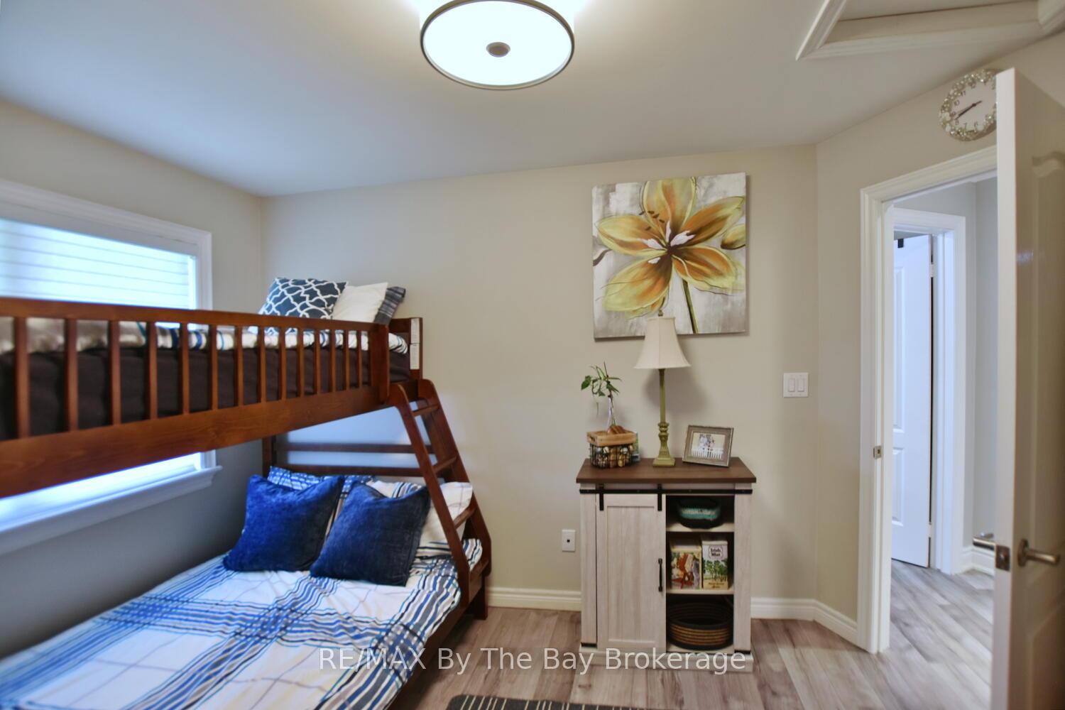 Photo 21 of 75 40th Street S, Wasaga Beach — HOMEH